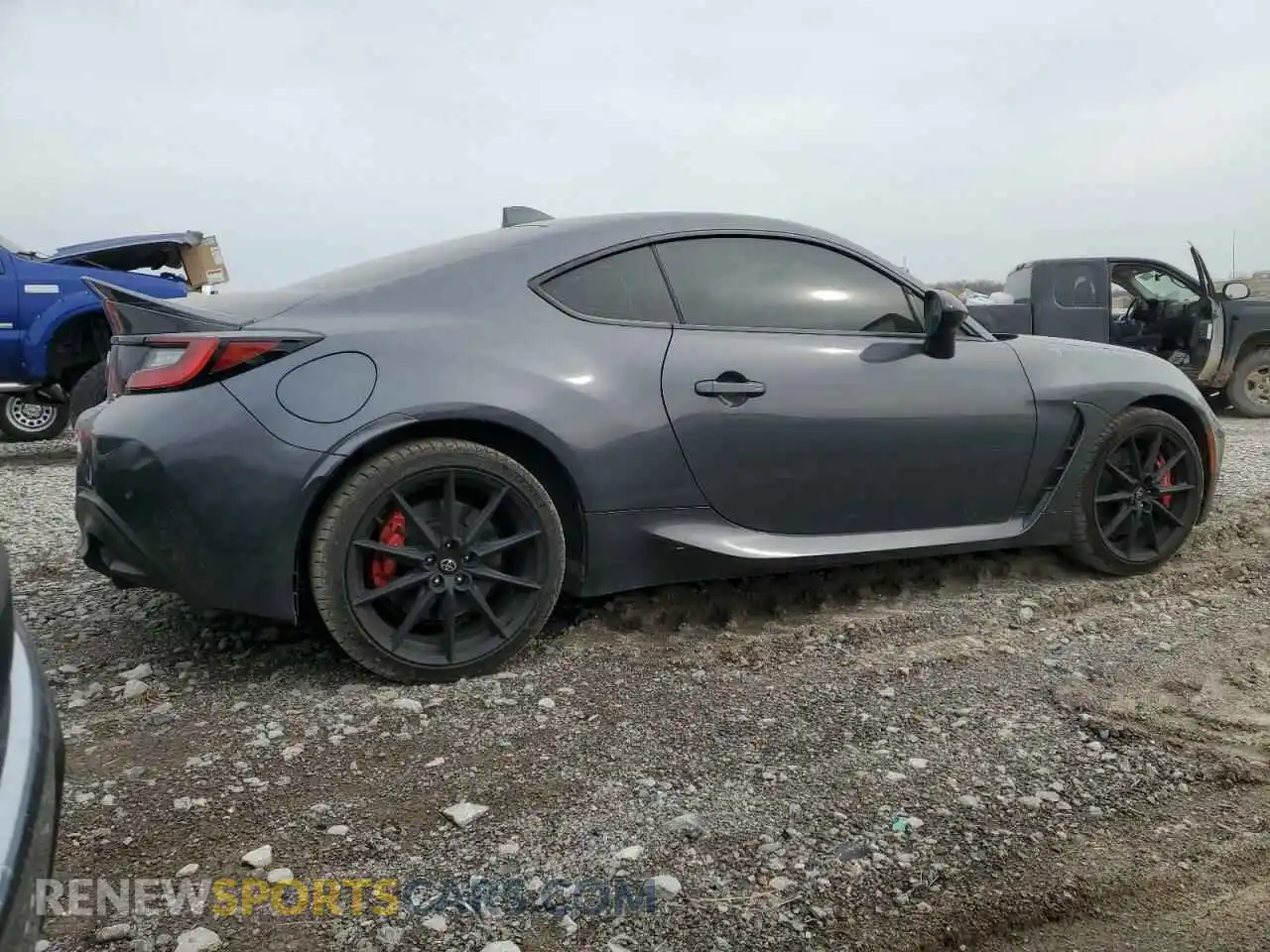 3 fotografías del automóvil dañado JF1ZNBE1XR8757000 TOYOTA GR 86 PREM 2024