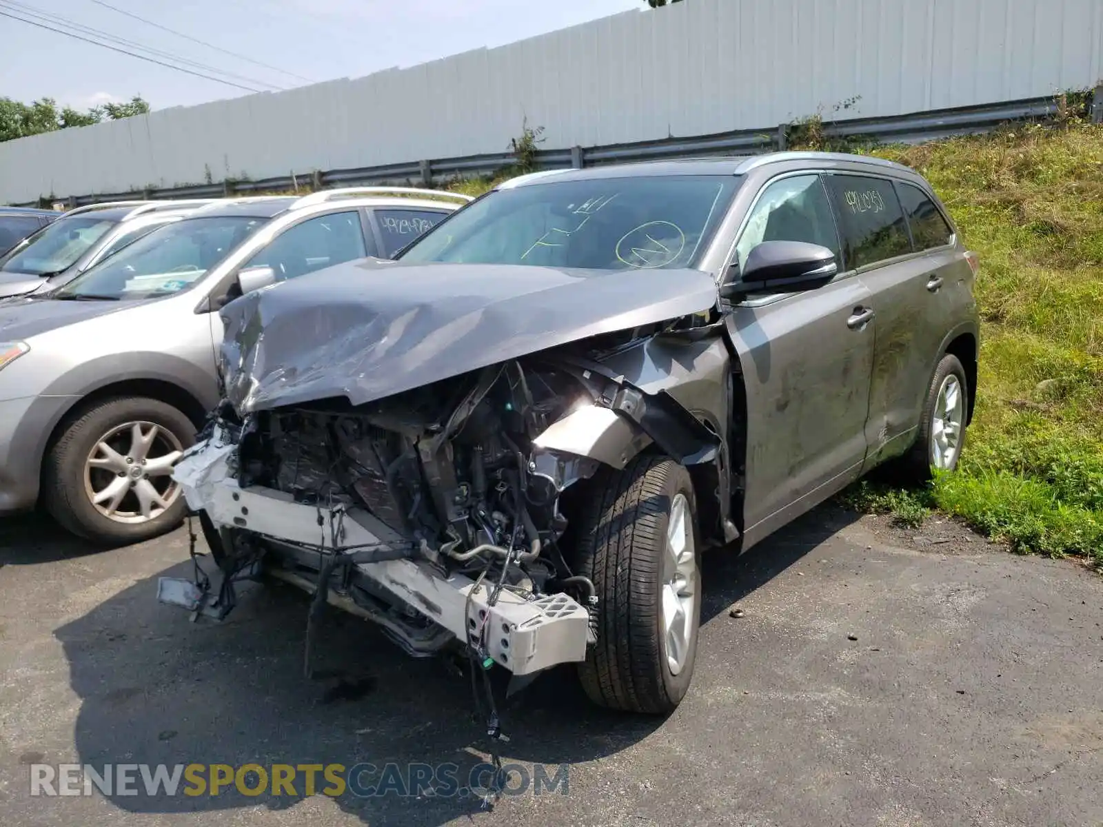 2 Фотография поврежденного автомобиля 5TDDCRFH4GS019264 TOYOTA HIGHLANDER 2016