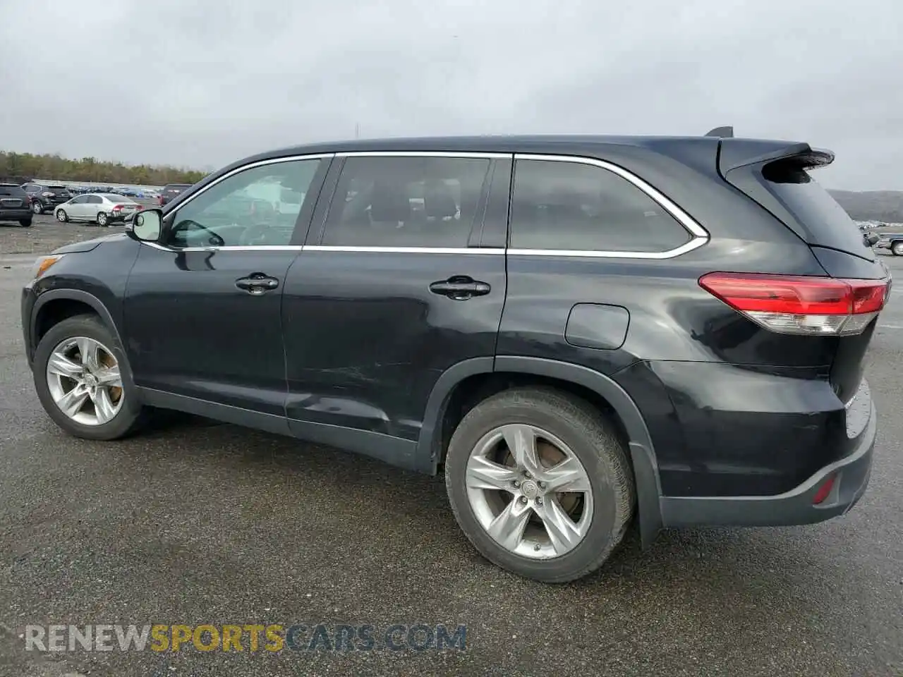 2 Photograph of a damaged car 5TDBZRFH0KS918525 TOYOTA HIGHLANDER 2019