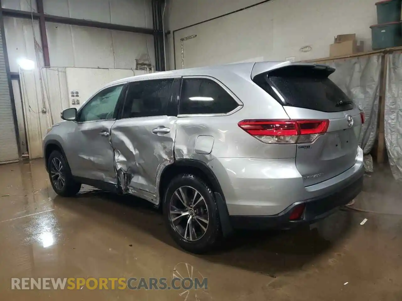 2 Photograph of a damaged car 5TDBZRFH1KS703252 TOYOTA HIGHLANDER 2019
