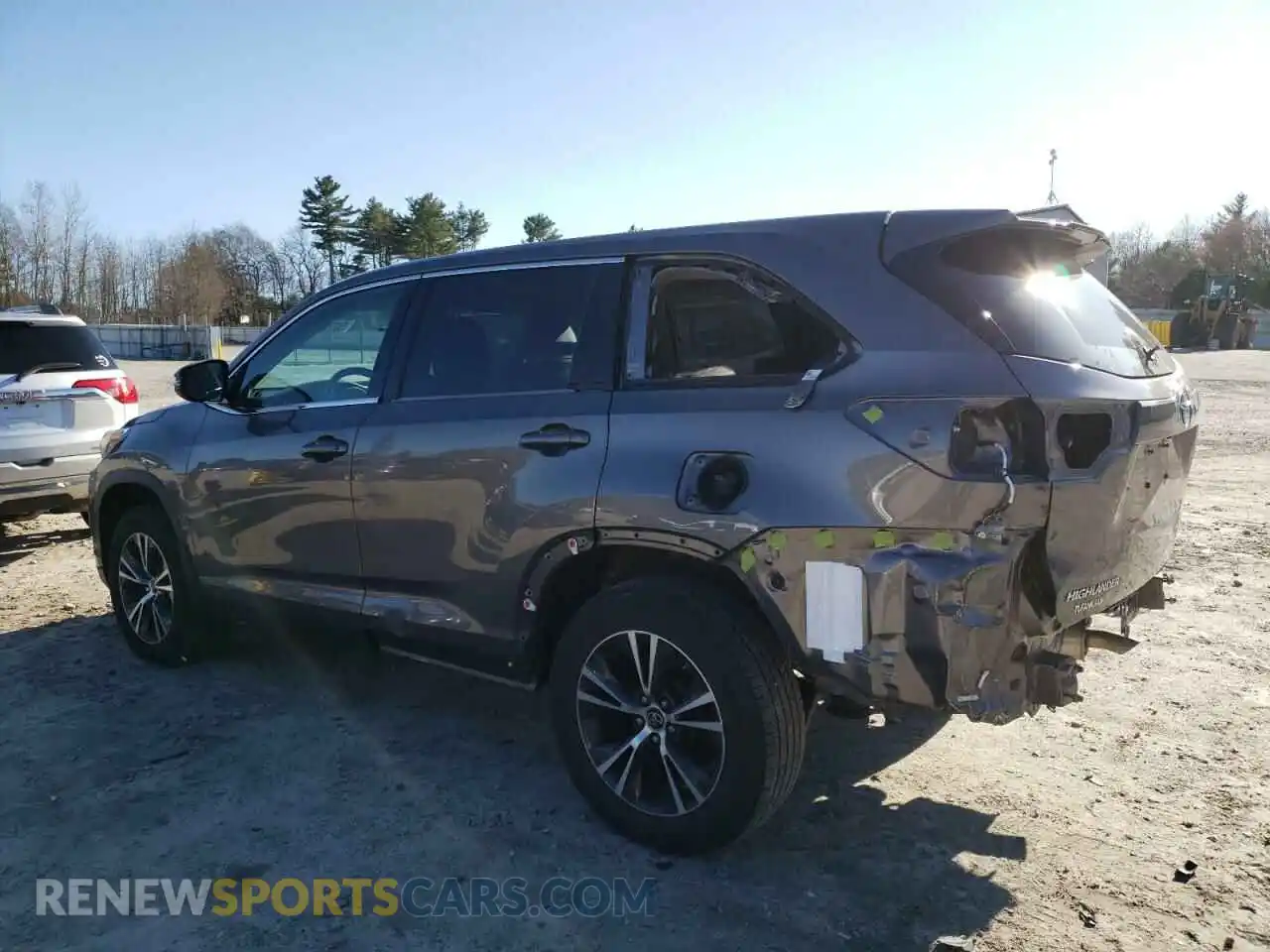 2 Photograph of a damaged car 5TDBZRFH1KS712579 TOYOTA HIGHLANDER 2019