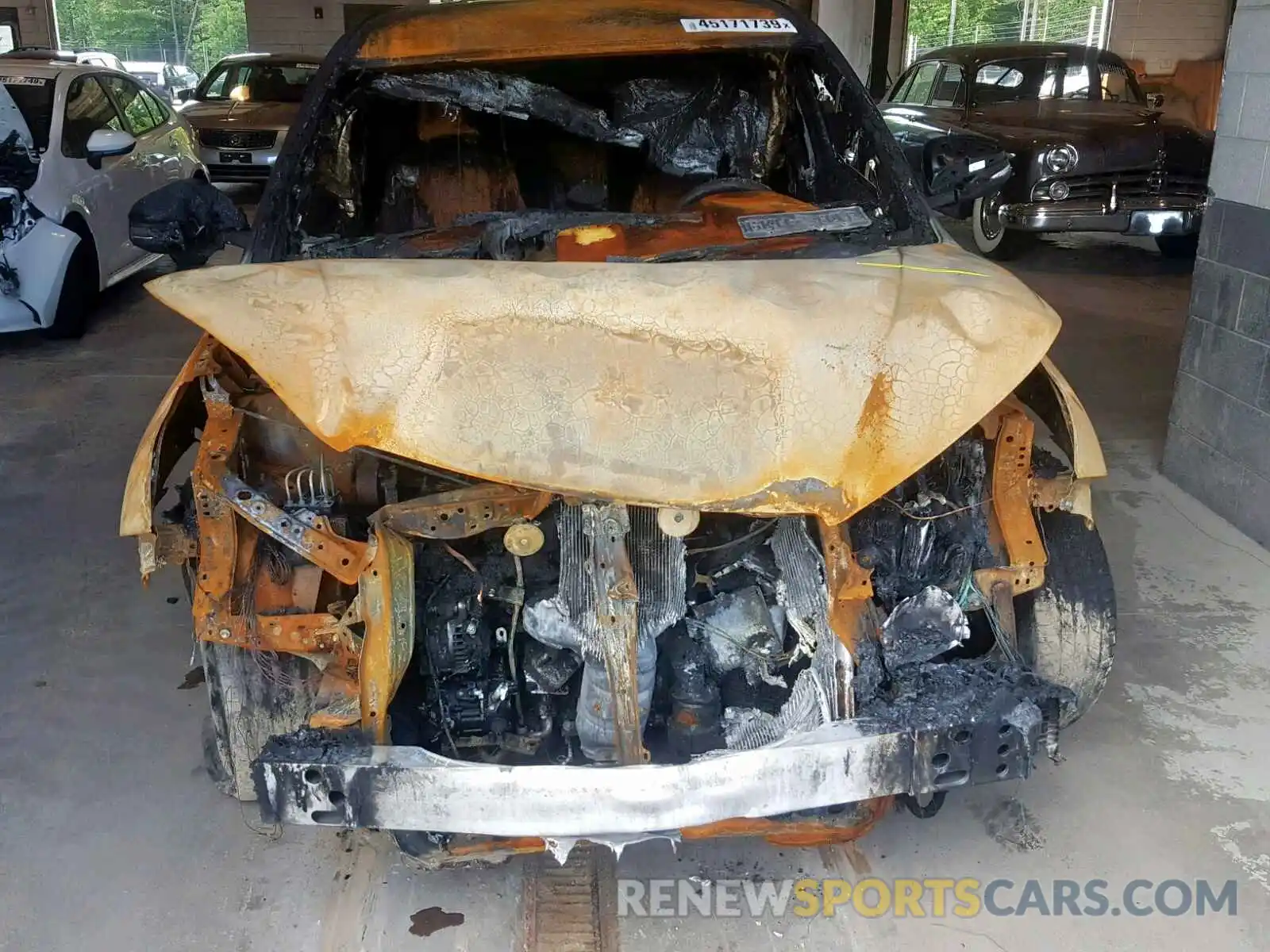 9 Photograph of a damaged car 5TDBZRFH2KS923872 TOYOTA HIGHLANDER 2019