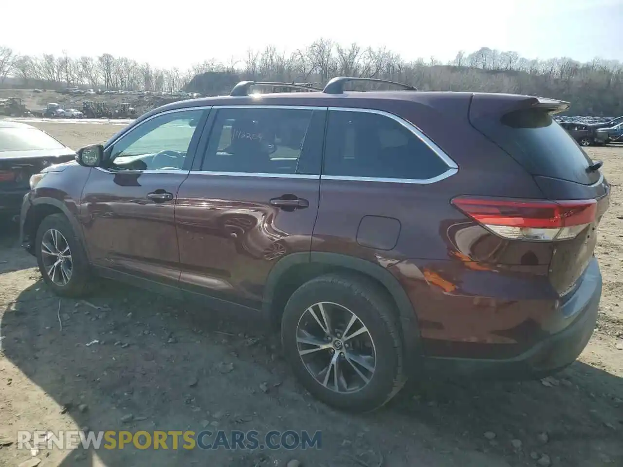 2 Photograph of a damaged car 5TDBZRFH2KS927663 TOYOTA HIGHLANDER 2019