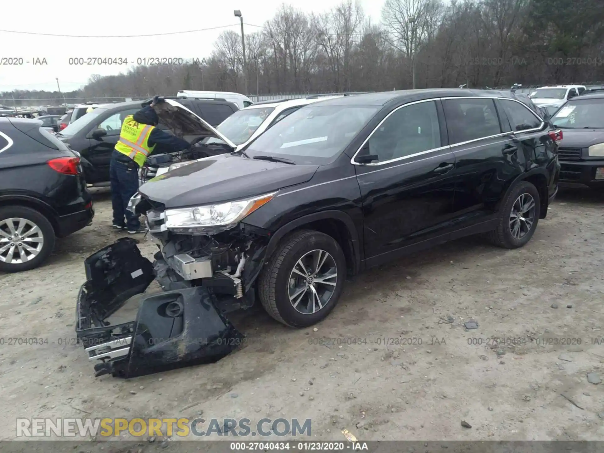 2 Photograph of a damaged car 5TDBZRFH2KS939666 TOYOTA HIGHLANDER 2019