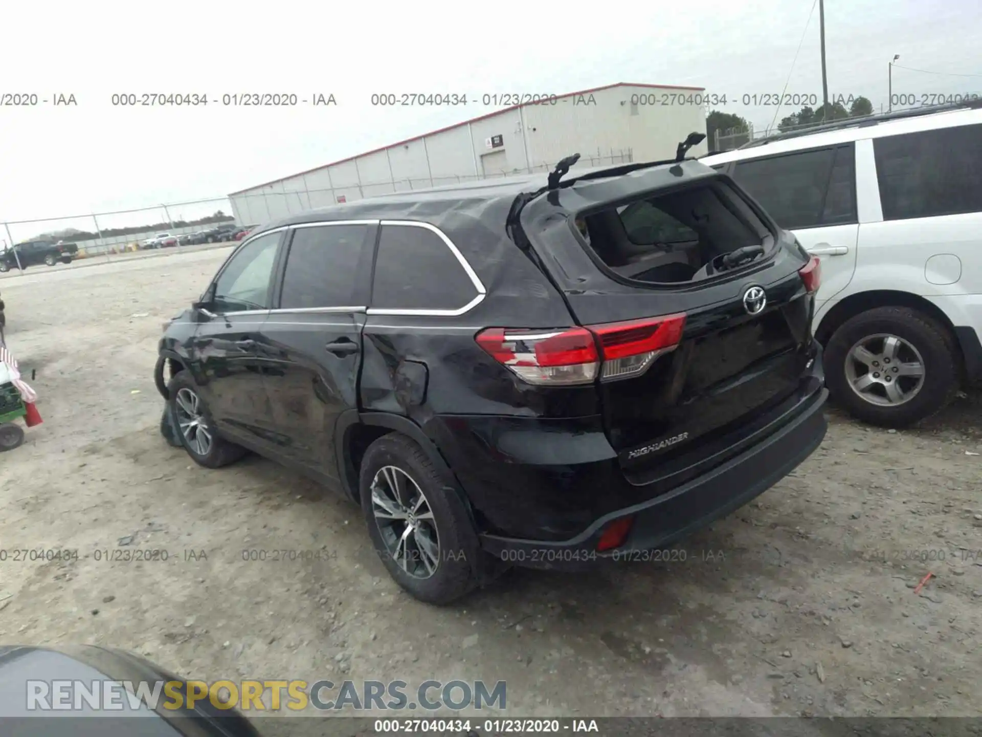 3 Photograph of a damaged car 5TDBZRFH2KS939666 TOYOTA HIGHLANDER 2019