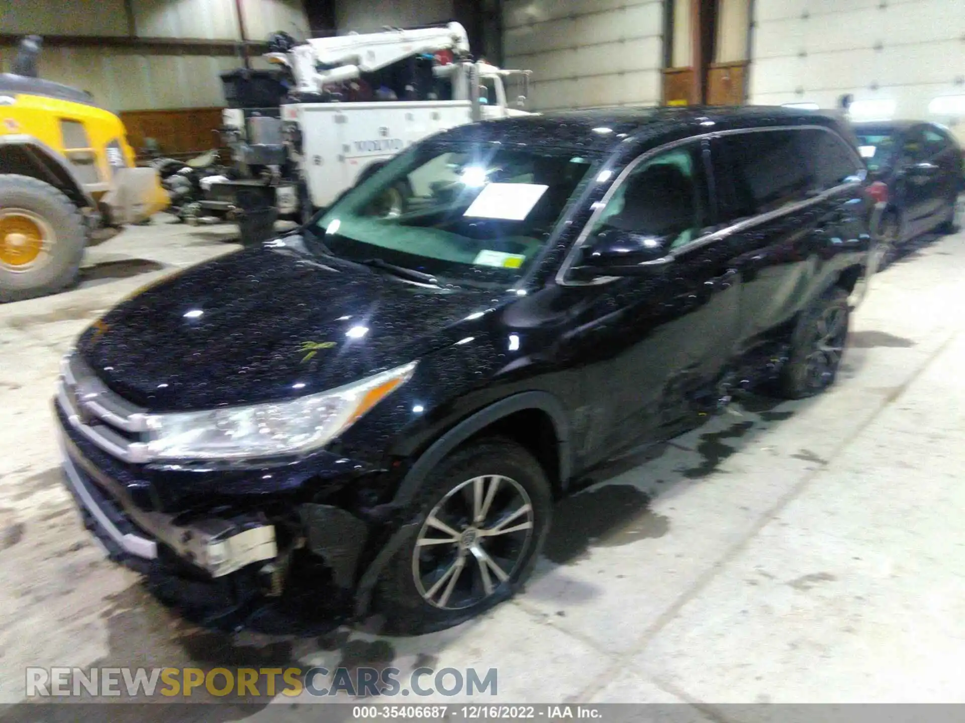 2 Фотография поврежденного автомобиля 5TDBZRFH2KS942292 TOYOTA HIGHLANDER 2019