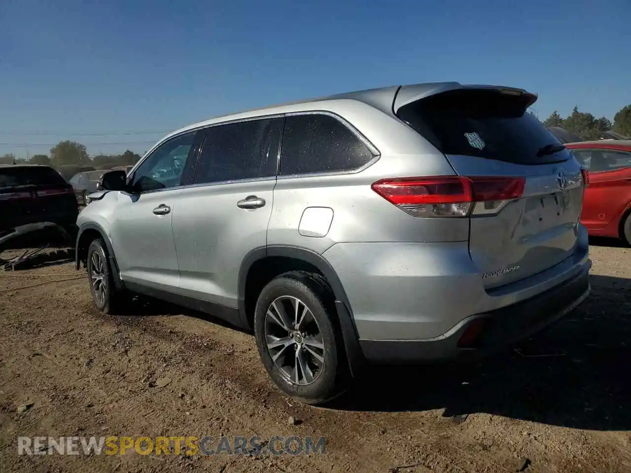 2 Photograph of a damaged car 5TDBZRFH2KS946181 TOYOTA HIGHLANDER 2019