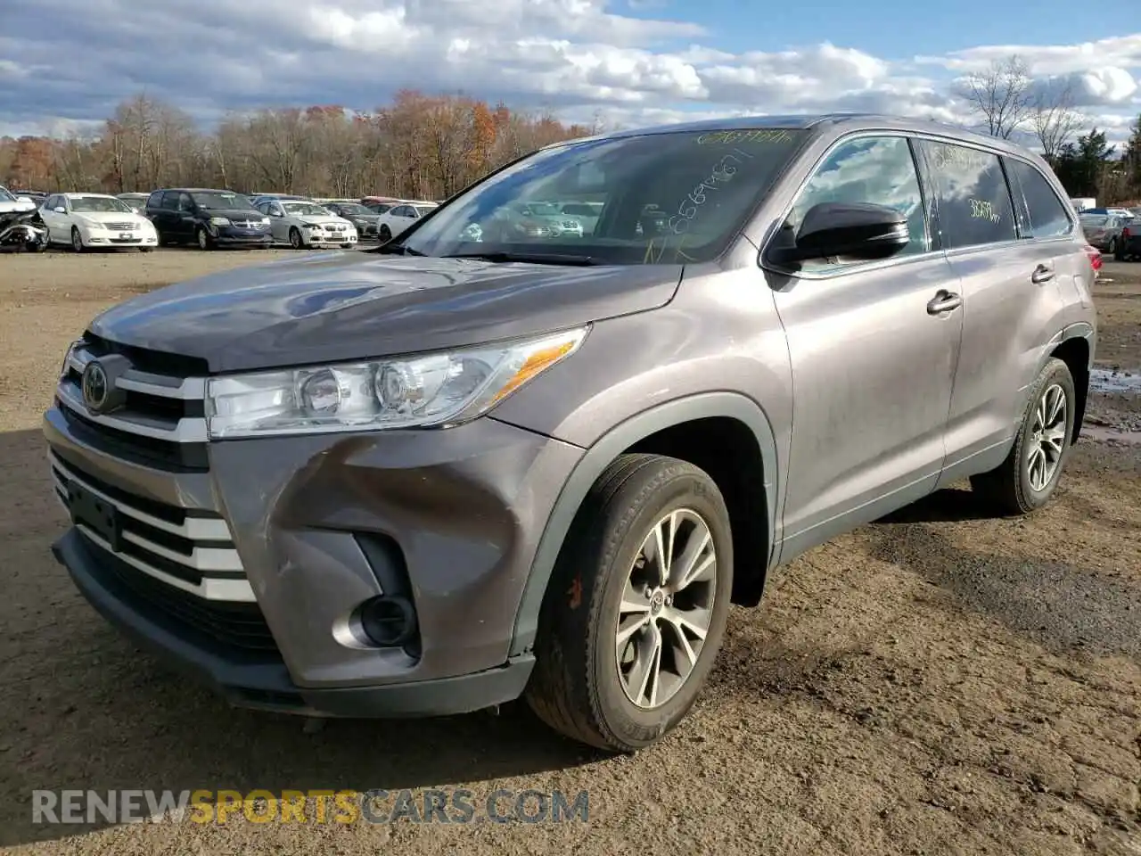 2 Photograph of a damaged car 5TDBZRFH2KS951798 TOYOTA HIGHLANDER 2019