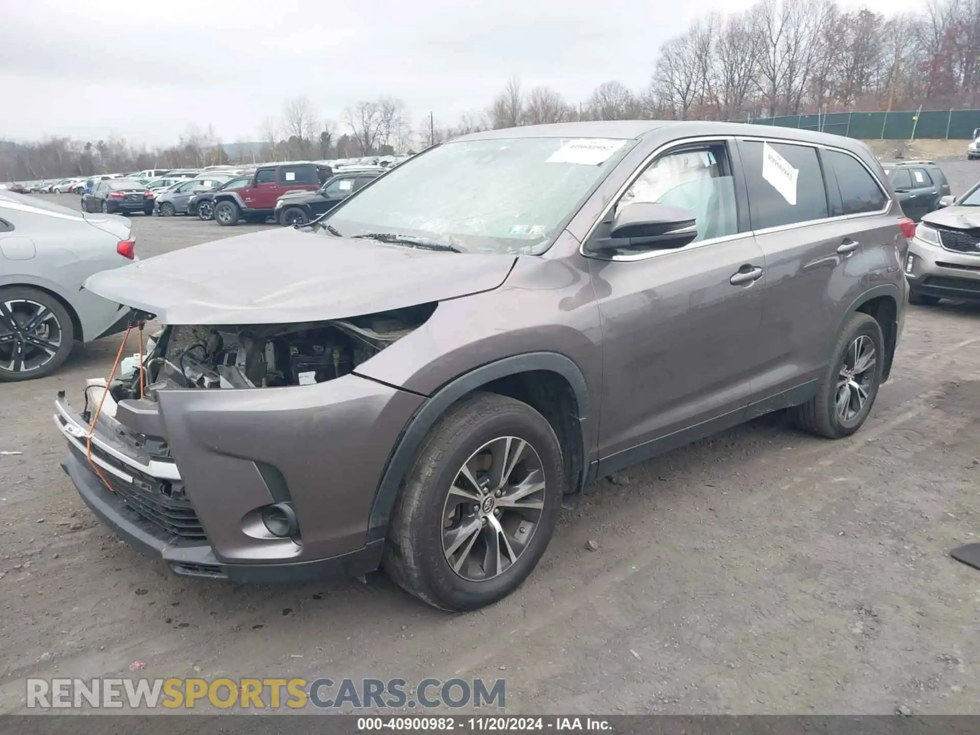 2 fotografías del automóvil dañado 5TDBZRFH2KS960940 TOYOTA HIGHLANDER 2019