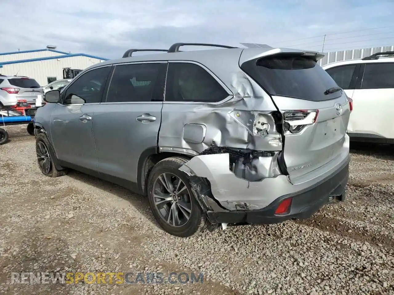 2 Photograph of a damaged car 5TDBZRFH3KS742747 TOYOTA HIGHLANDER 2019