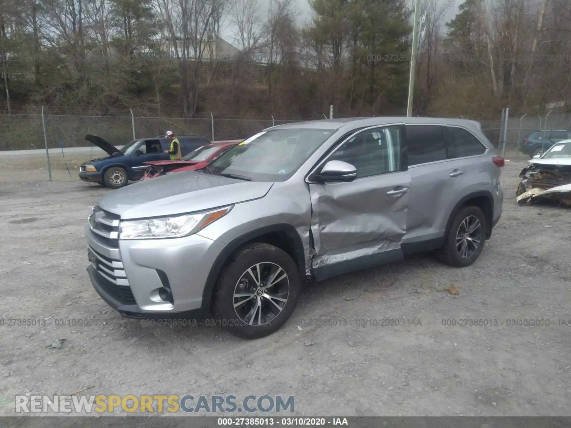 2 Photograph of a damaged car 5TDBZRFH3KS921516 TOYOTA HIGHLANDER 2019