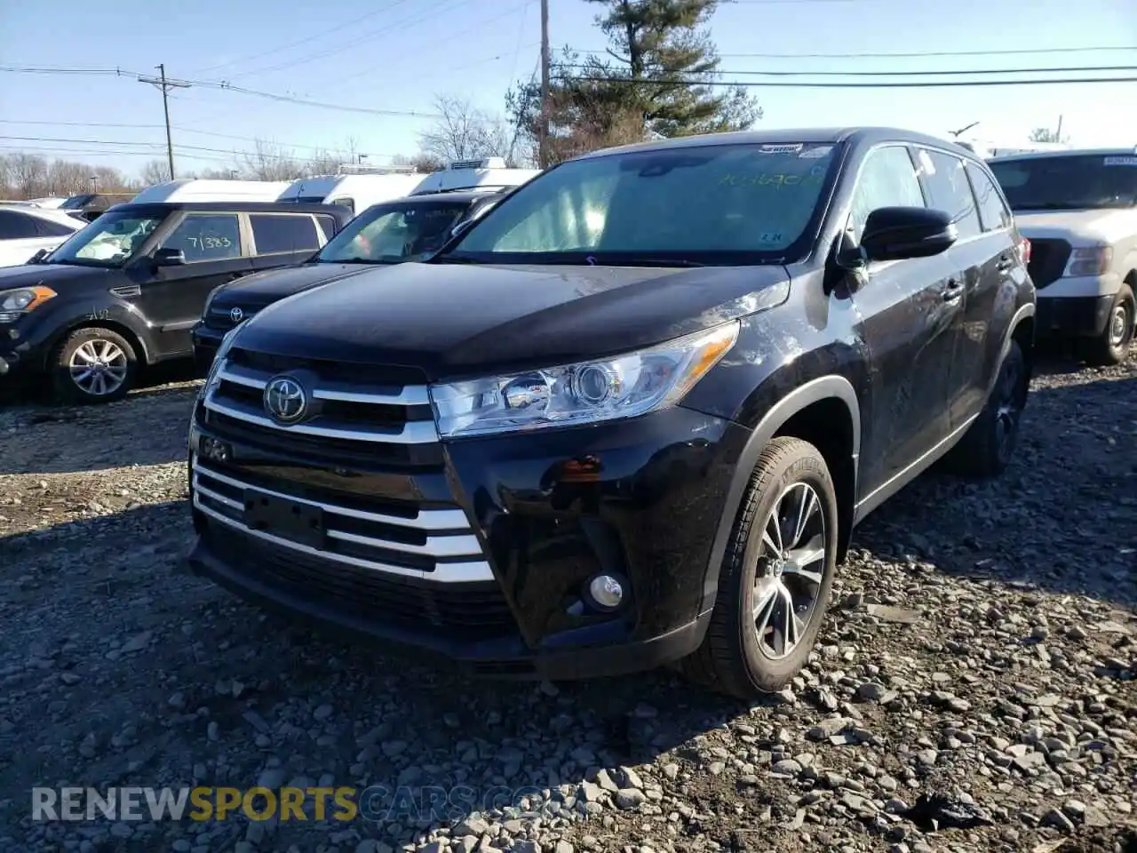 2 Photograph of a damaged car 5TDBZRFH3KS959277 TOYOTA HIGHLANDER 2019