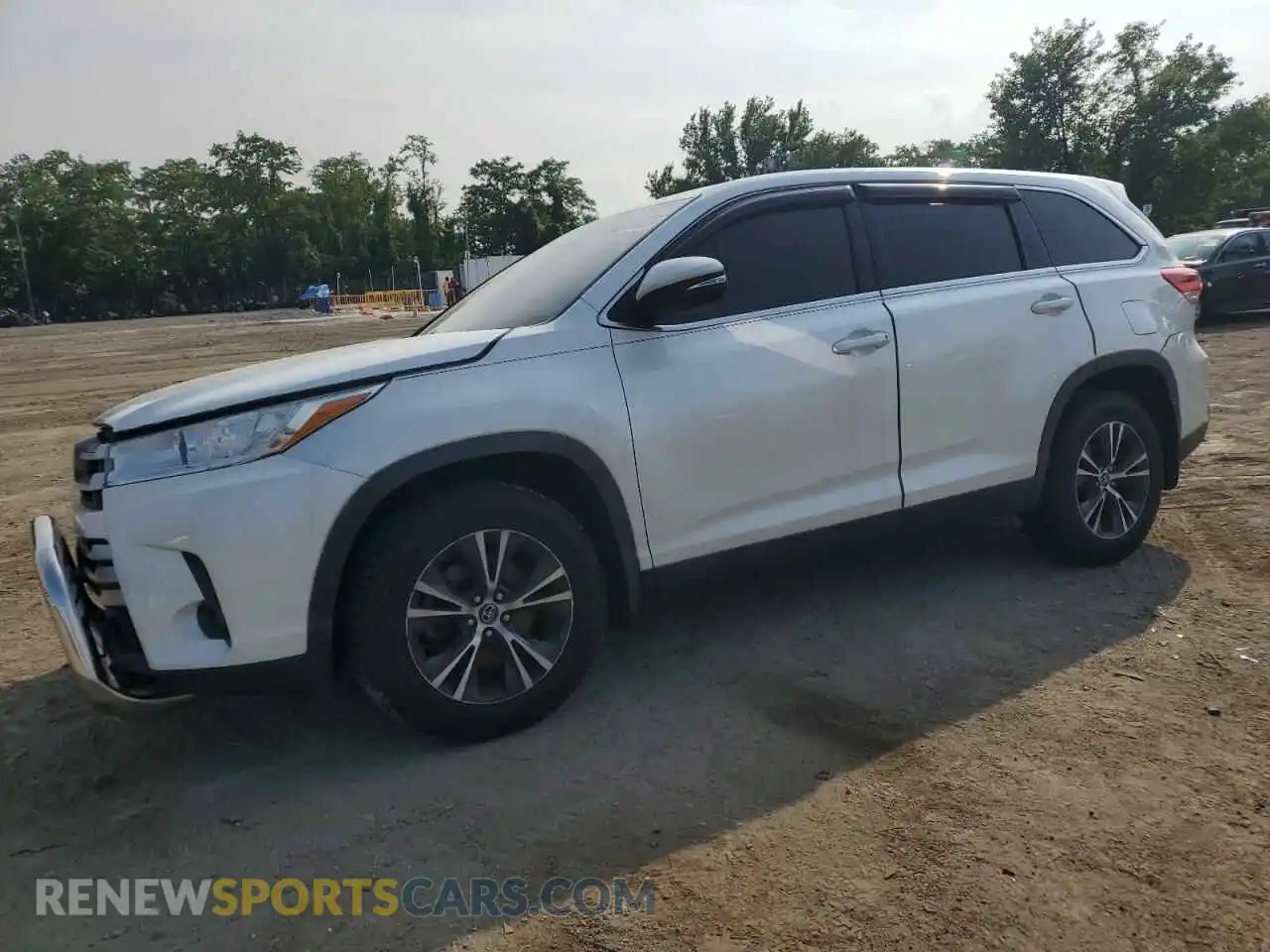 1 Photograph of a damaged car 5TDBZRFH4KS703228 TOYOTA HIGHLANDER 2019