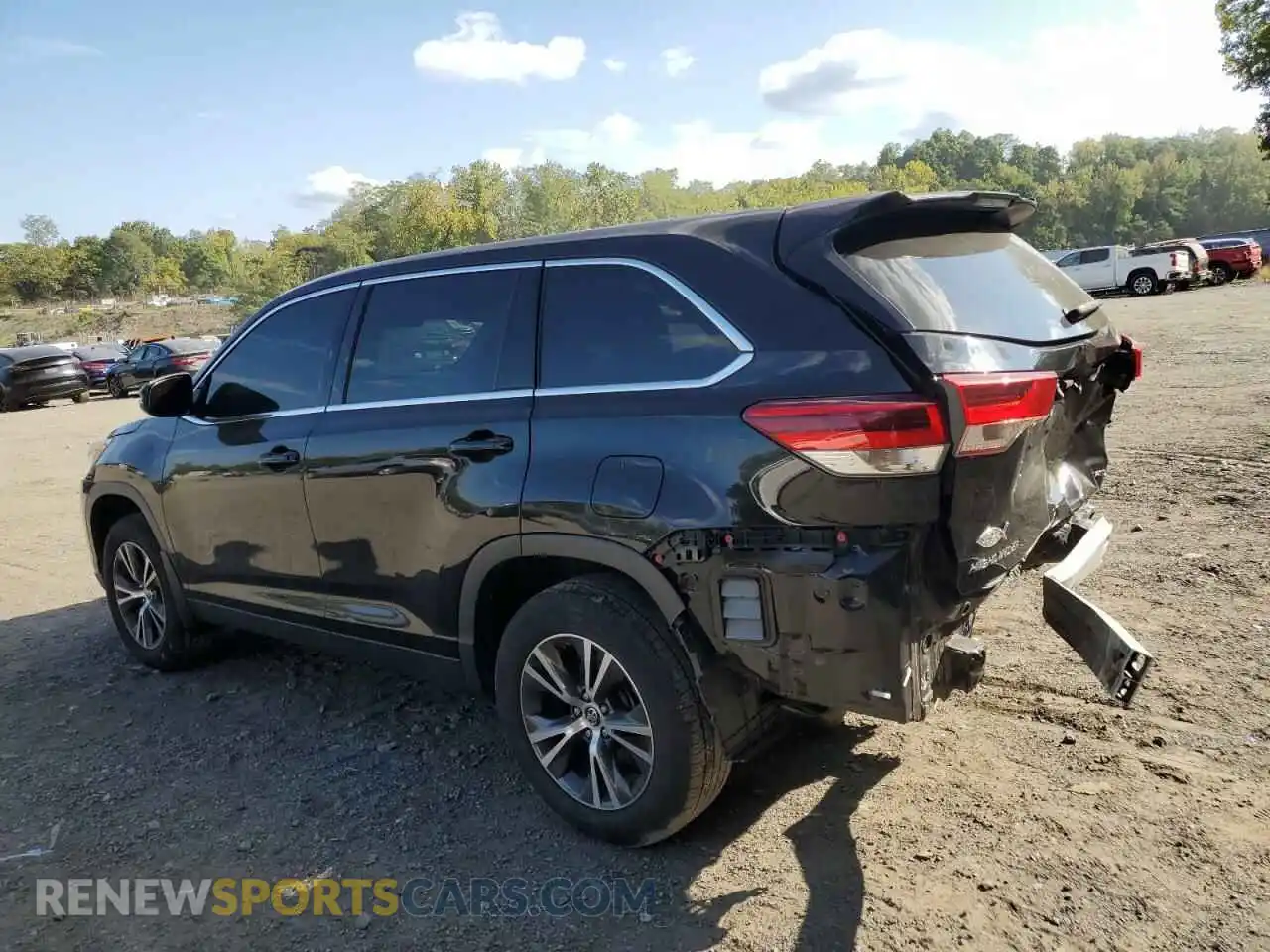 2 Photograph of a damaged car 5TDBZRFH4KS728064 TOYOTA HIGHLANDER 2019