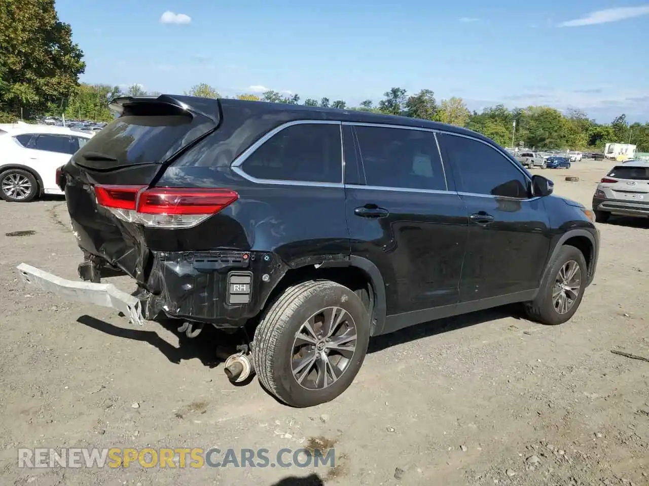 3 Photograph of a damaged car 5TDBZRFH4KS728064 TOYOTA HIGHLANDER 2019