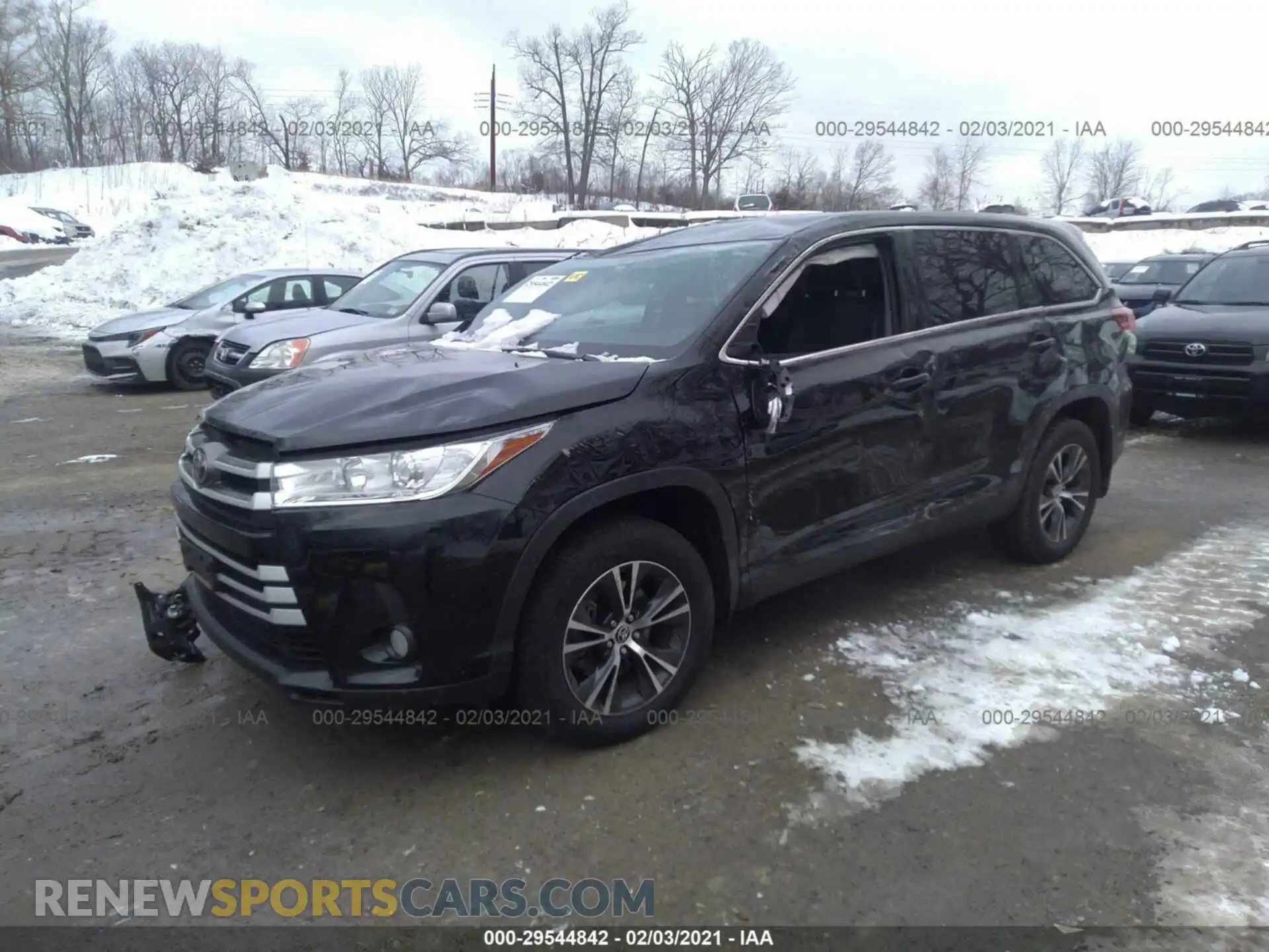 2 Photograph of a damaged car 5TDBZRFH4KS744829 TOYOTA HIGHLANDER 2019