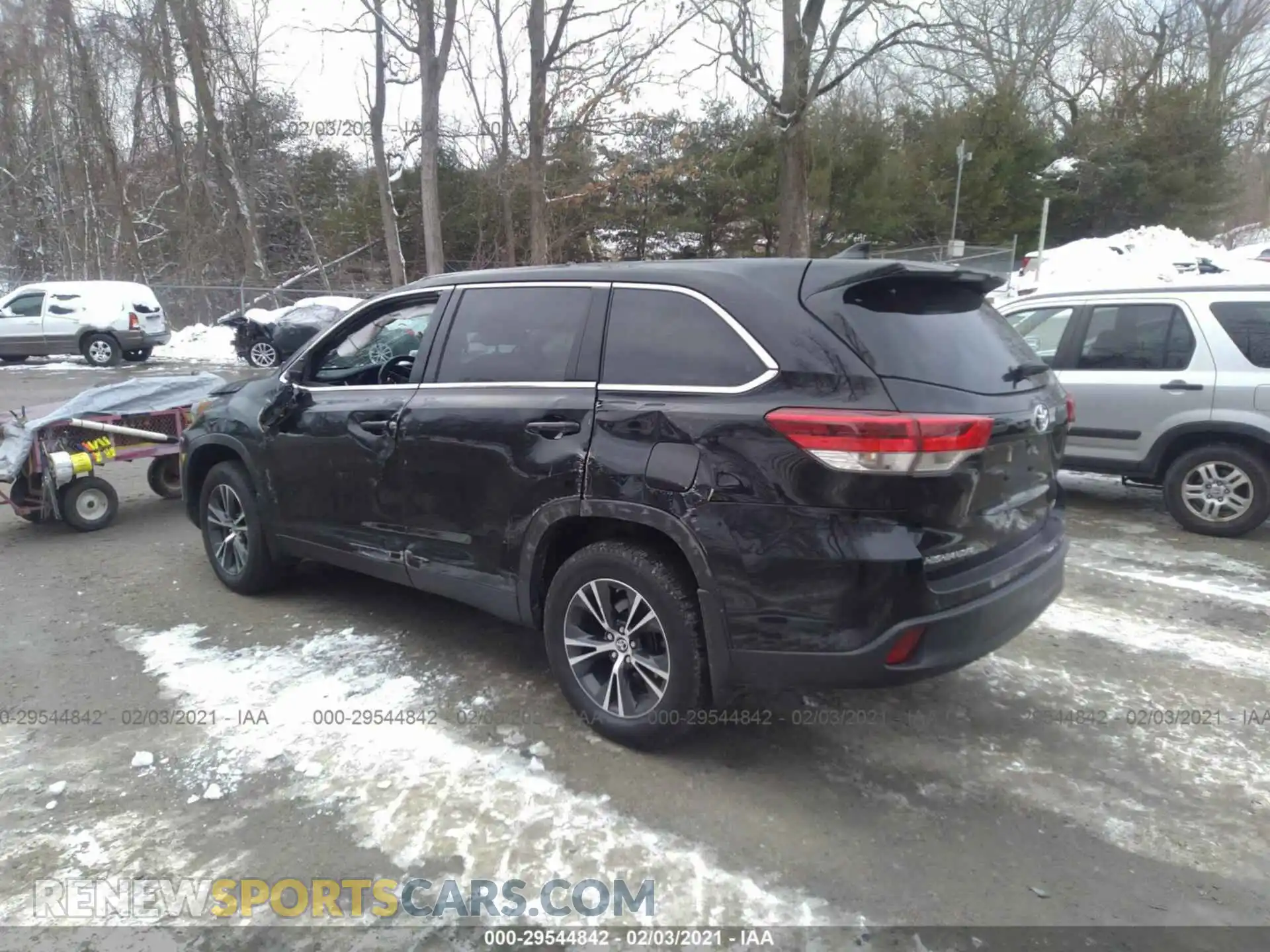 3 Photograph of a damaged car 5TDBZRFH4KS744829 TOYOTA HIGHLANDER 2019
