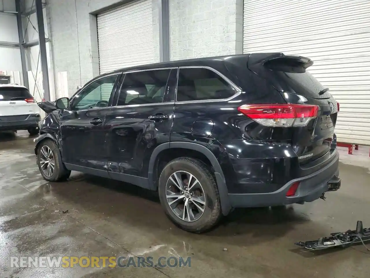 2 Фотография поврежденного автомобиля 5TDBZRFH4KS916230 TOYOTA HIGHLANDER 2019