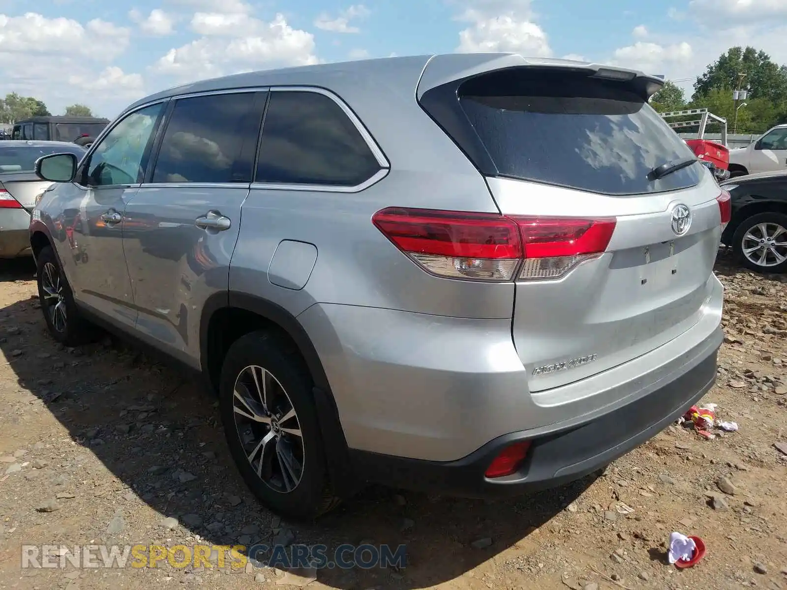 3 Photograph of a damaged car 5TDBZRFH4KS964116 TOYOTA HIGHLANDER 2019