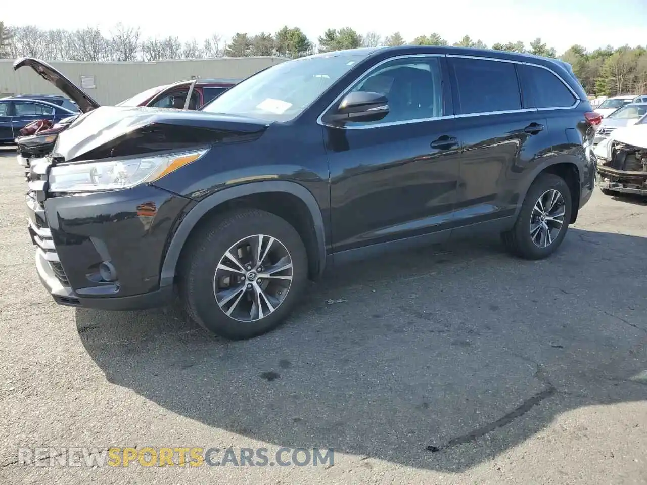 1 Photograph of a damaged car 5TDBZRFH5KS739042 TOYOTA HIGHLANDER 2019