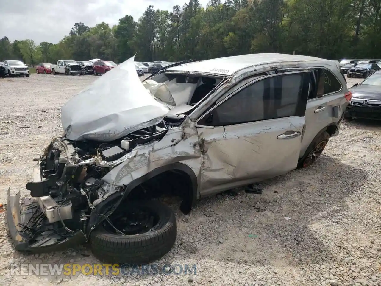 1 Photograph of a damaged car 5TDBZRFH7KS938335 TOYOTA HIGHLANDER 2019
