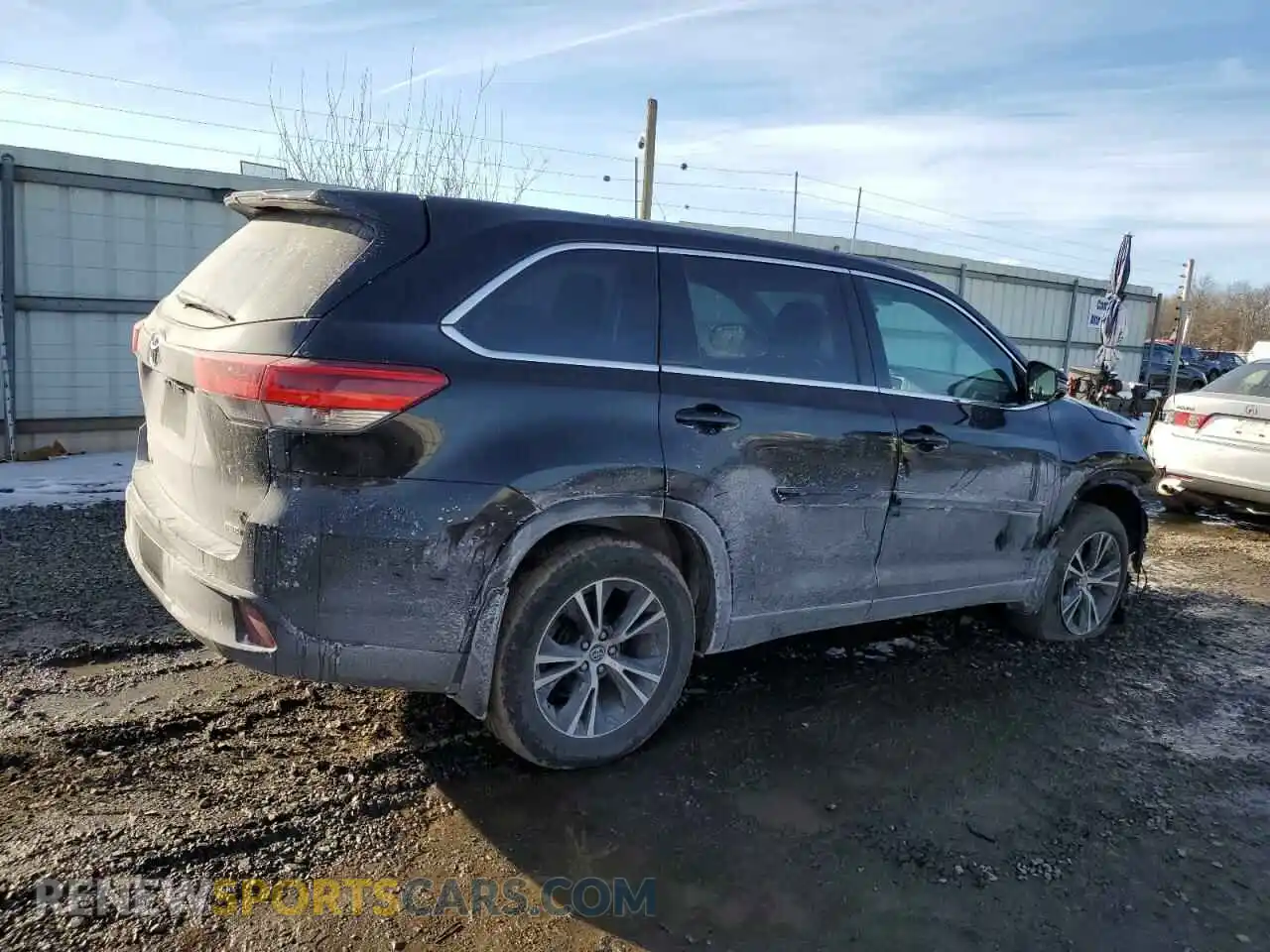 3 fotografías del automóvil dañado 5TDBZRFH7KS974588 TOYOTA HIGHLANDER 2019