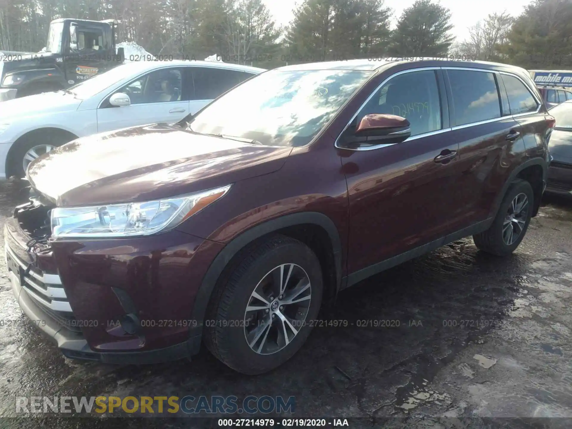 2 Photograph of a damaged car 5TDBZRFH8KS915632 TOYOTA HIGHLANDER 2019