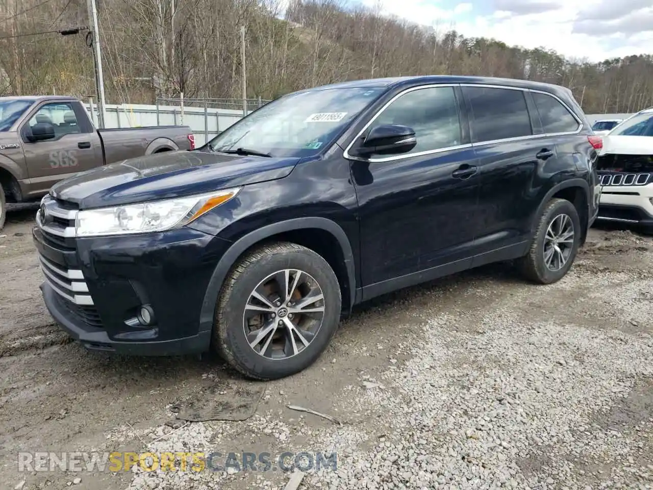 1 Photograph of a damaged car 5TDBZRFH8KS982425 TOYOTA HIGHLANDER 2019