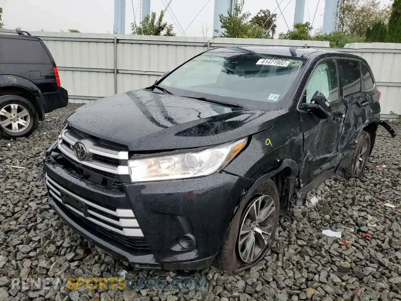 2 Фотография поврежденного автомобиля 5TDBZRFHXKS700656 TOYOTA HIGHLANDER 2019