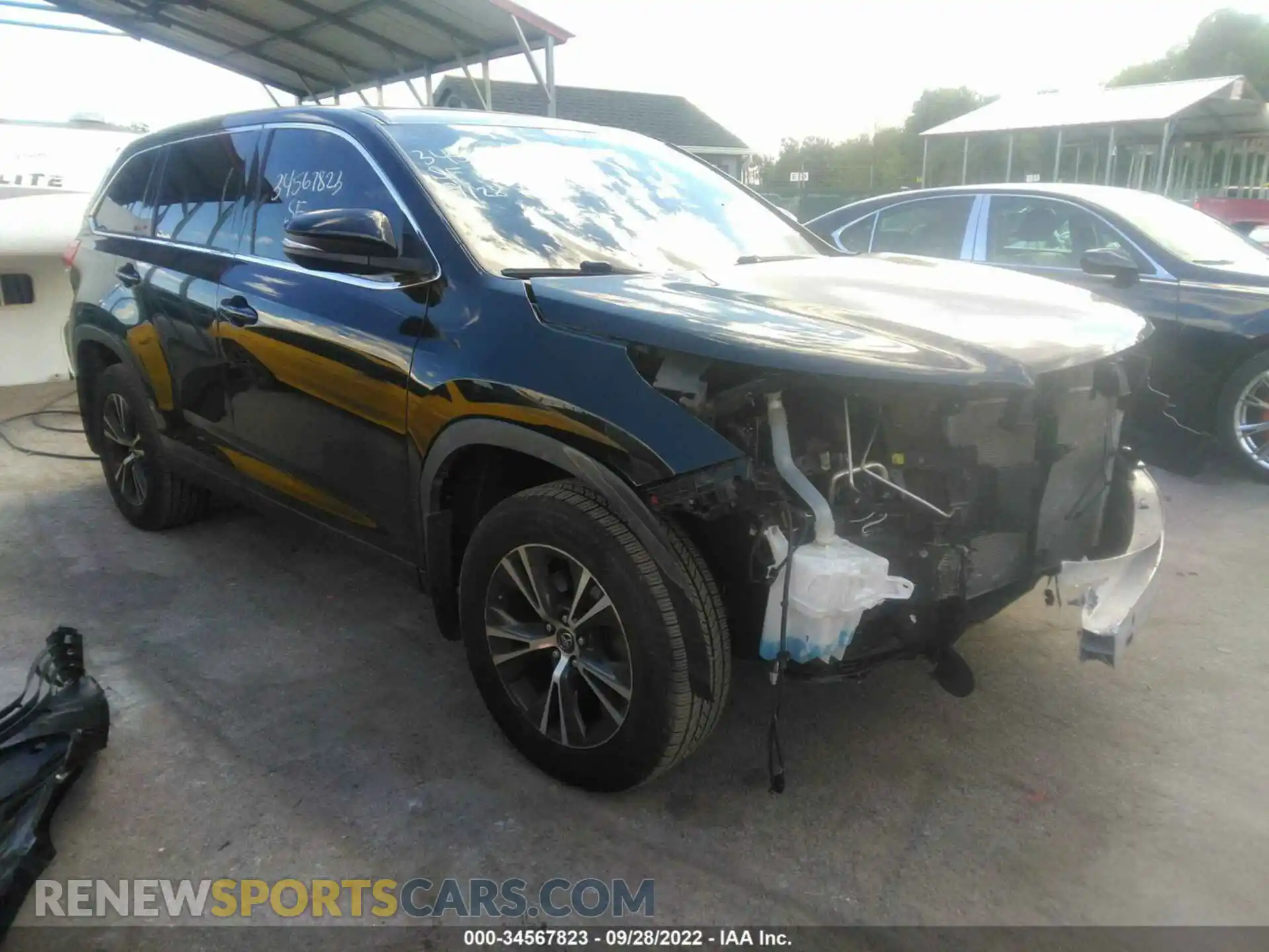1 Photograph of a damaged car 5TDBZRFHXKS964041 TOYOTA HIGHLANDER 2019