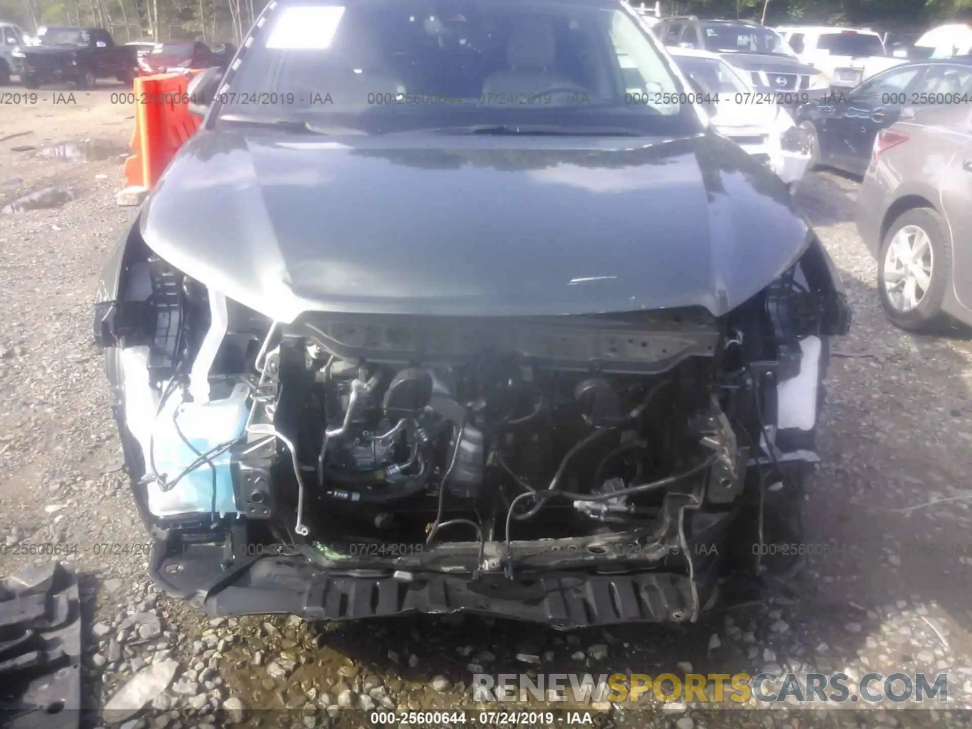 6 Photograph of a damaged car 5TDJZRFH1KS954235 TOYOTA HIGHLANDER 2019