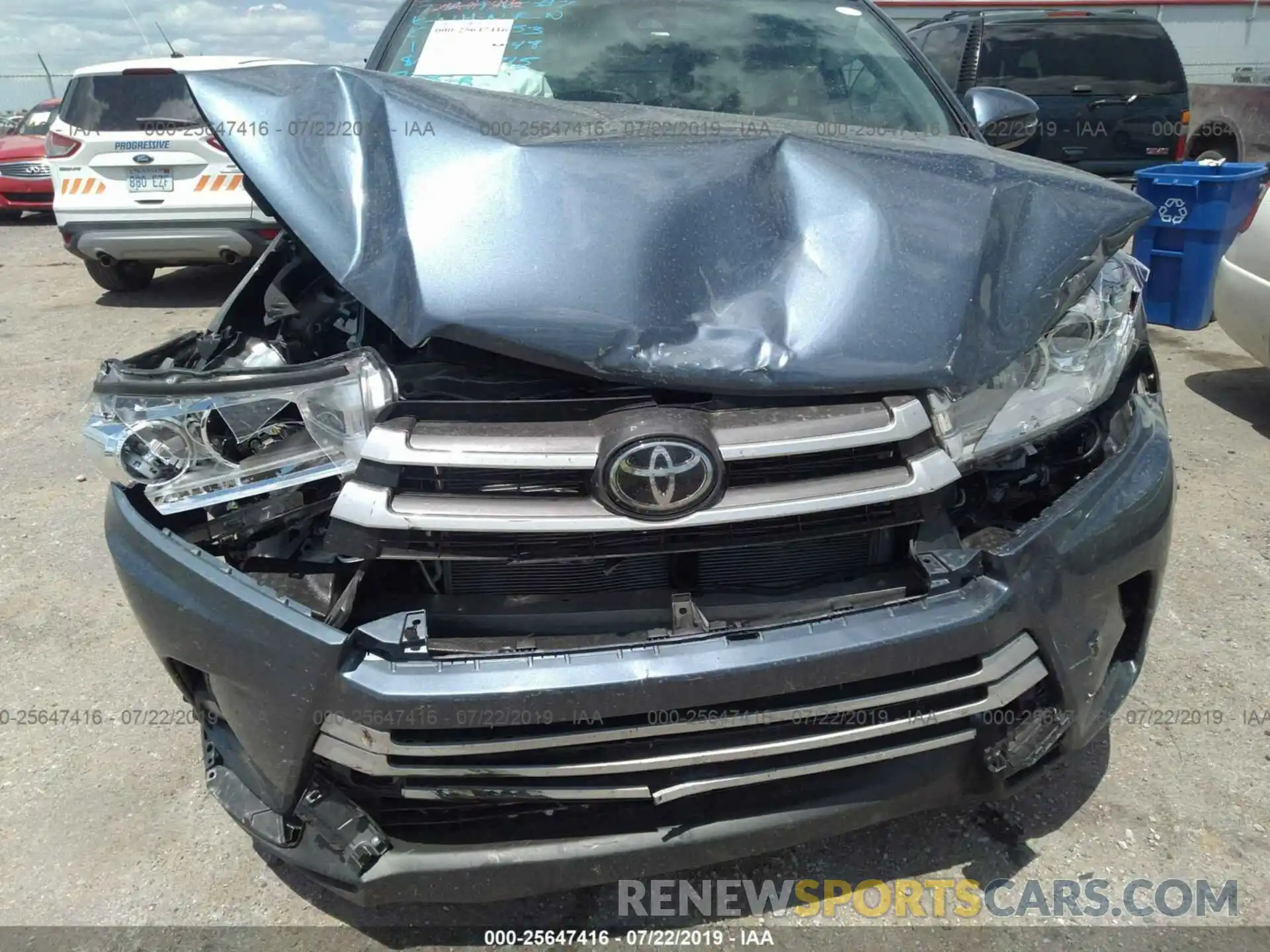 6 Photograph of a damaged car 5TDJZRFH5KS952715 TOYOTA HIGHLANDER 2019