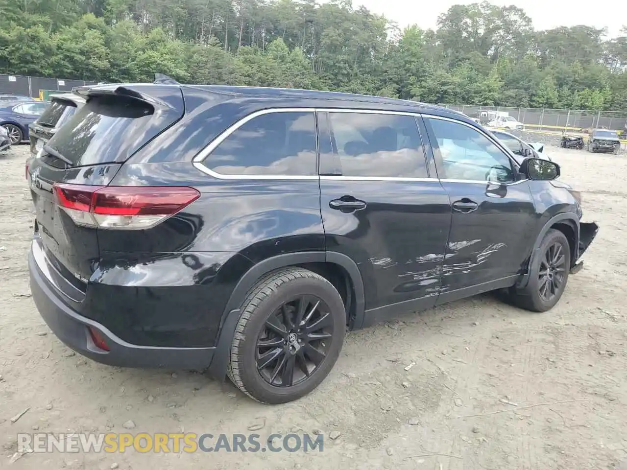 3 fotografías del automóvil dañado 5TDJZRFH6KS566479 TOYOTA HIGHLANDER 2019