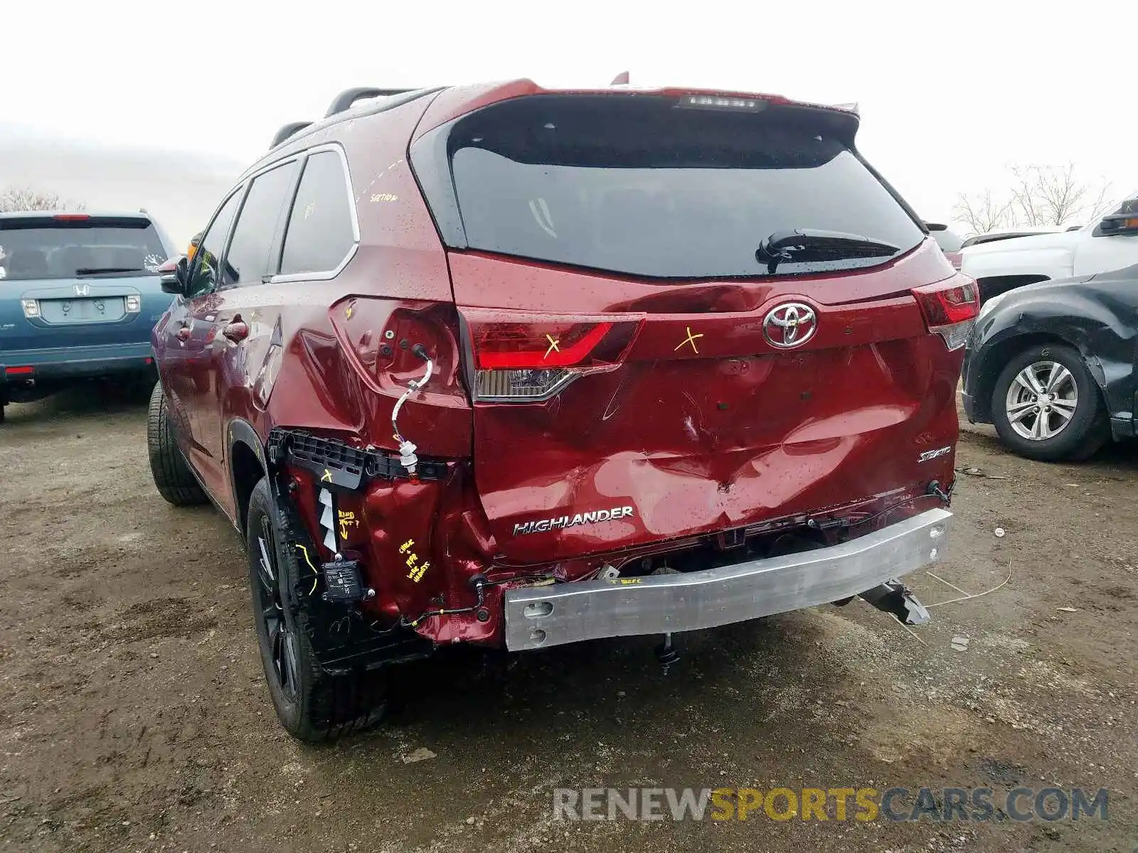 3 Photograph of a damaged car 5TDJZRFH6KS577014 TOYOTA HIGHLANDER 2019