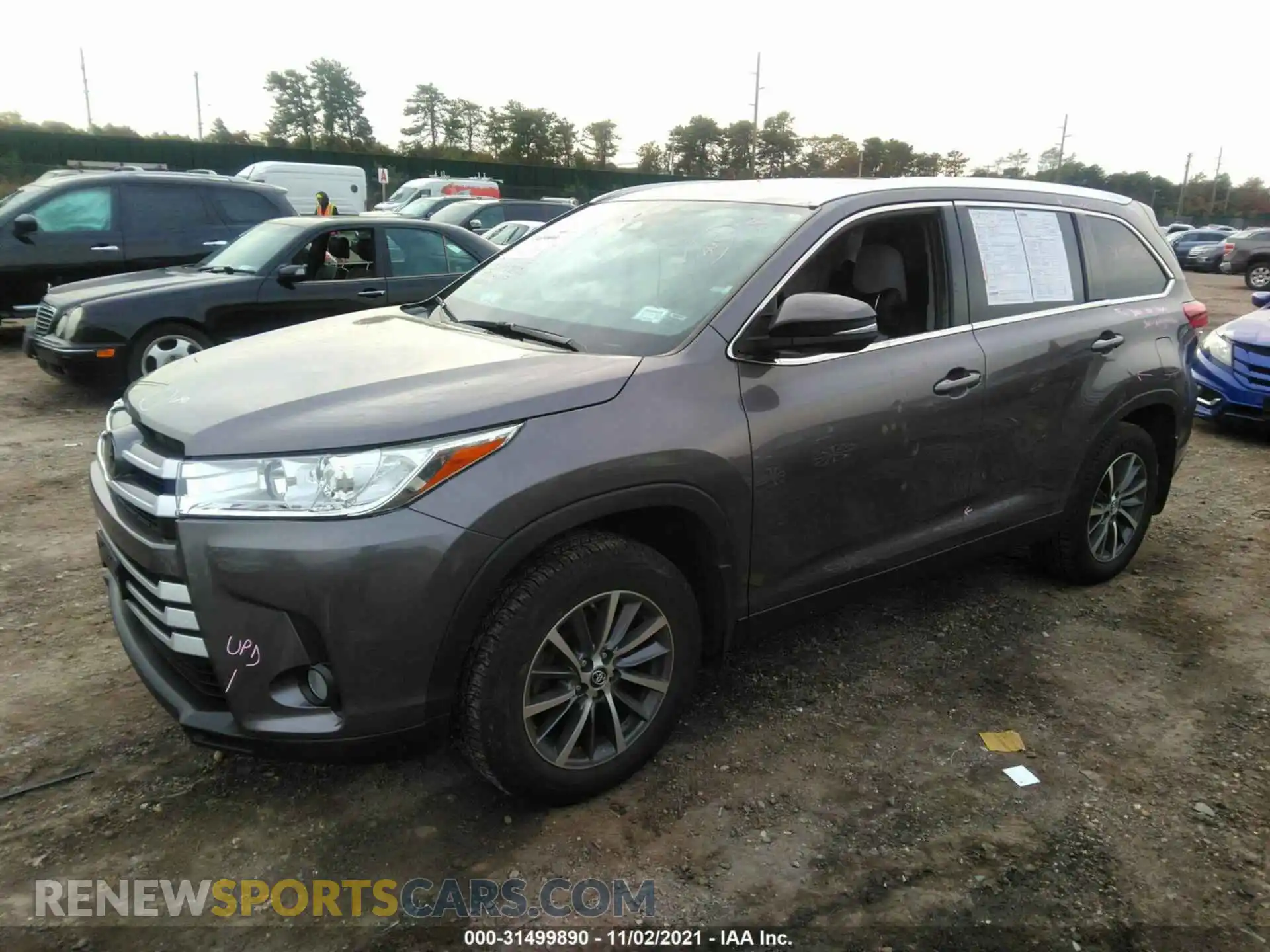 2 Photograph of a damaged car 5TDJZRFH6KS577191 TOYOTA HIGHLANDER 2019