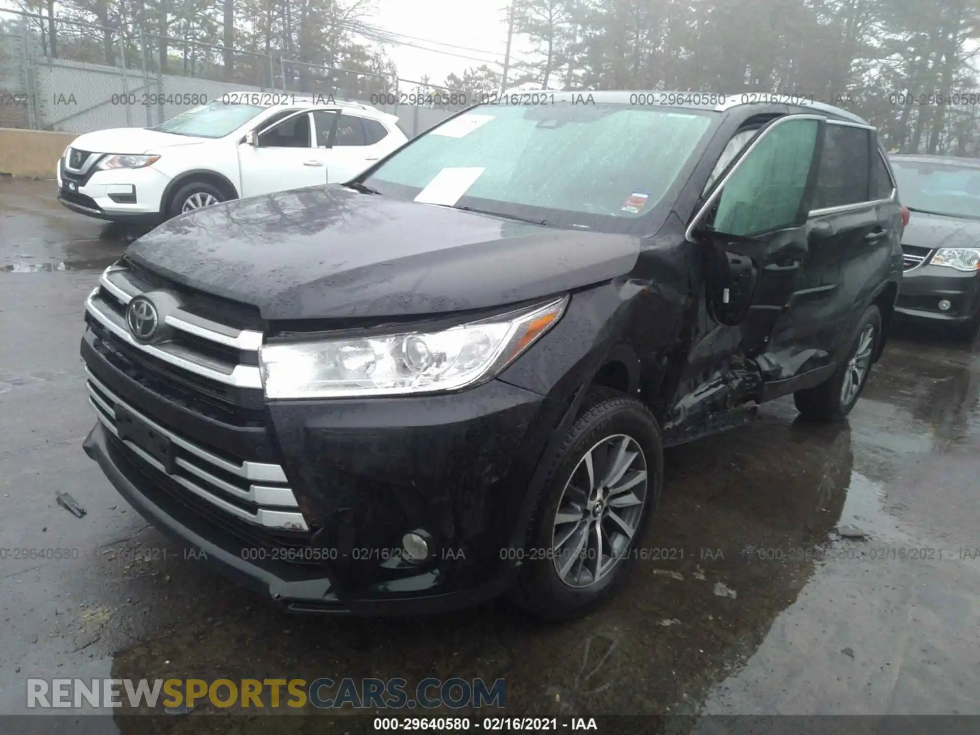 2 Photograph of a damaged car 5TDJZRFH6KS597165 TOYOTA HIGHLANDER 2019