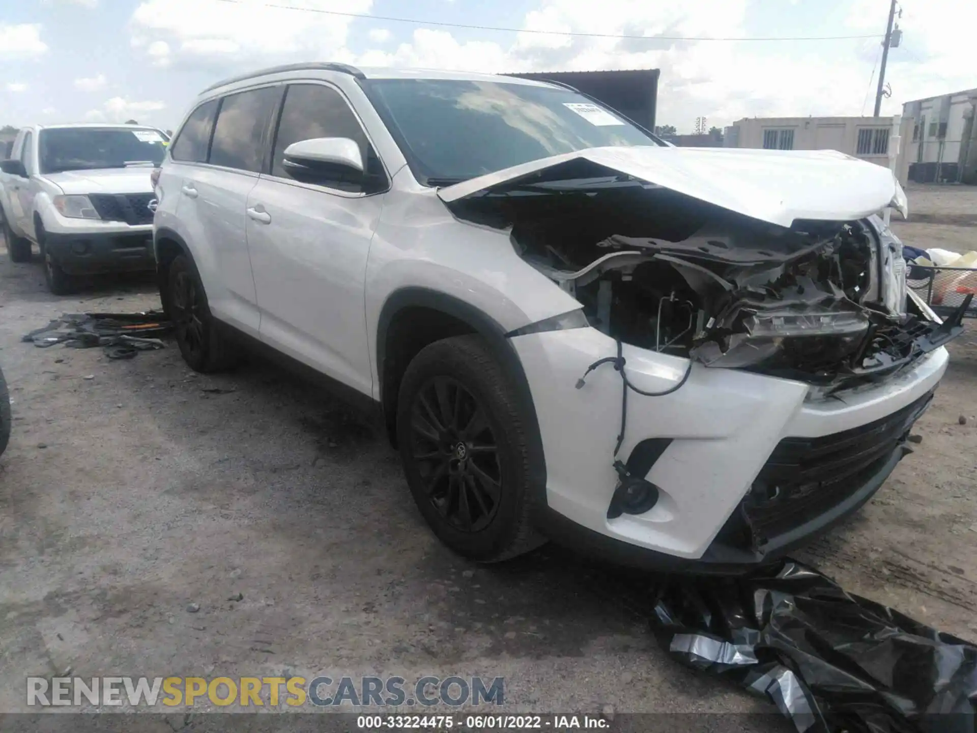 1 Photograph of a damaged car 5TDJZRFH7KS628259 TOYOTA HIGHLANDER 2019