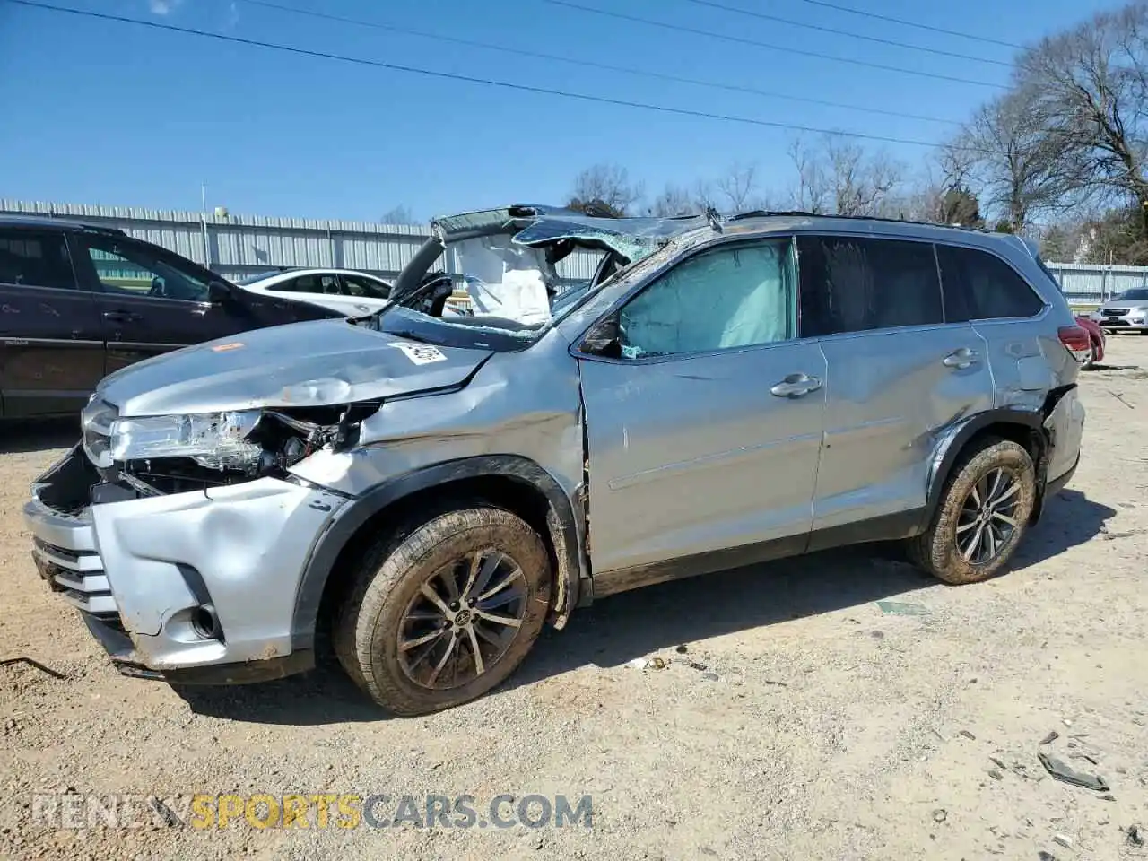 1 Фотография поврежденного автомобиля 5TDJZRFH7KS953574 TOYOTA HIGHLANDER 2019