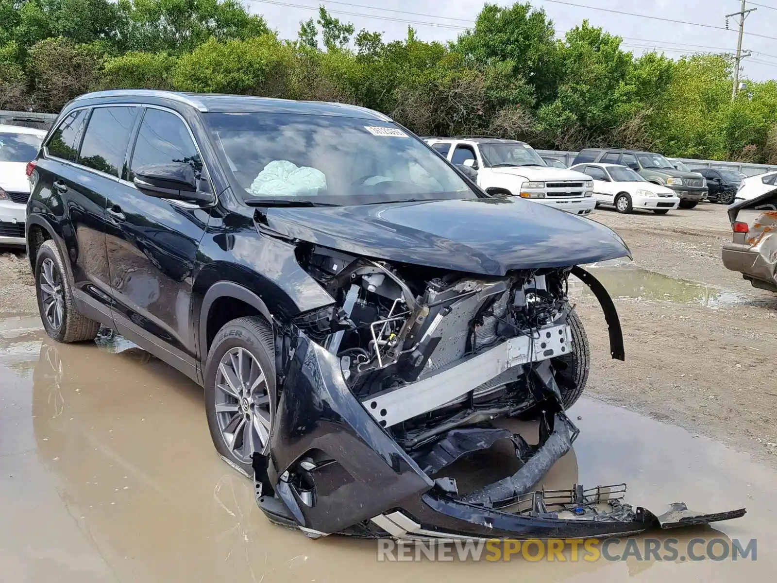 1 Photograph of a damaged car 5TDKZRFH2KS311719 TOYOTA HIGHLANDER 2019