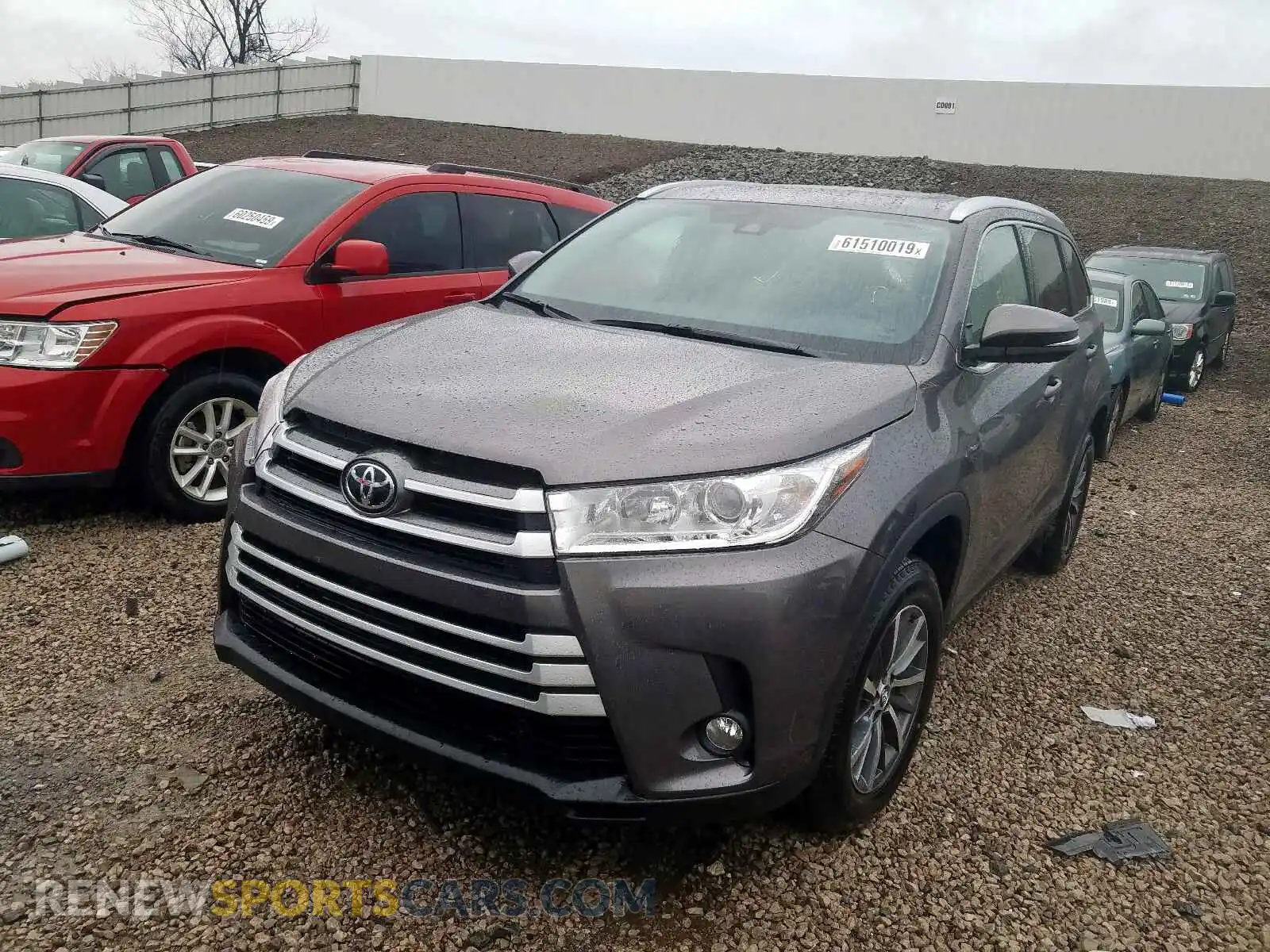 2 Photograph of a damaged car 5TDKZRFH2KS573448 TOYOTA HIGHLANDER 2019