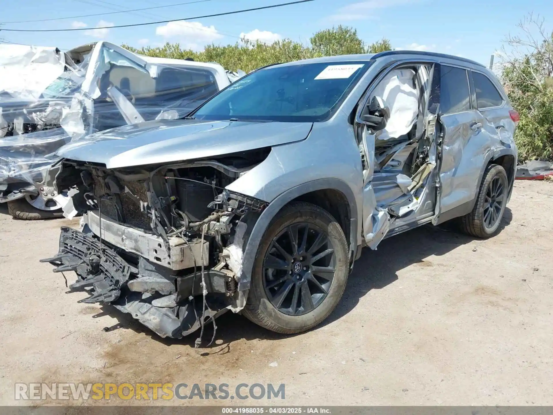 2 fotografías del automóvil dañado 5TDKZRFH5KS571435 TOYOTA HIGHLANDER 2019
