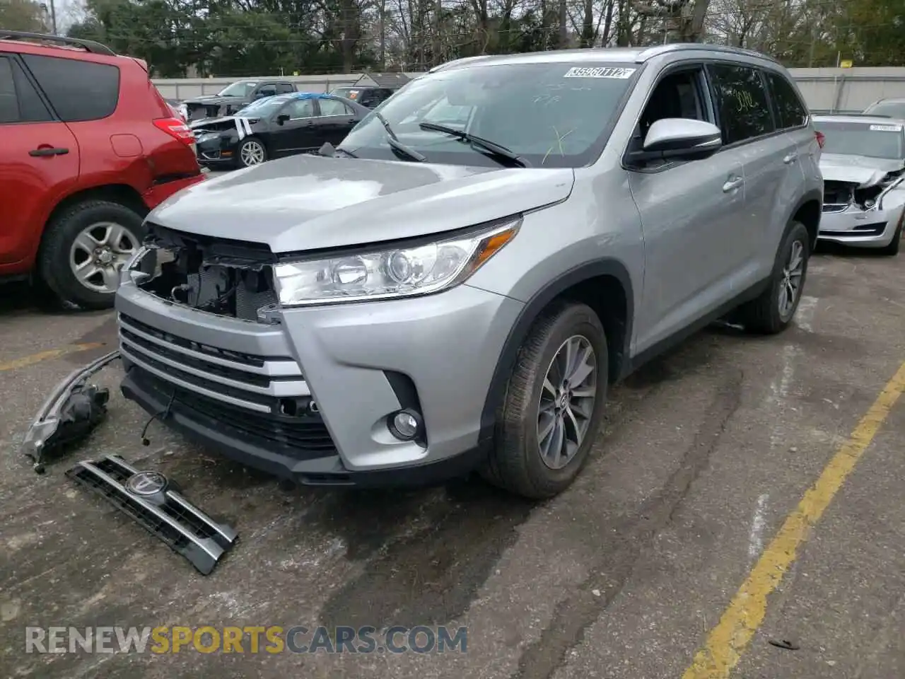 2 Photograph of a damaged car 5TDKZRFH6KS572304 TOYOTA HIGHLANDER 2019