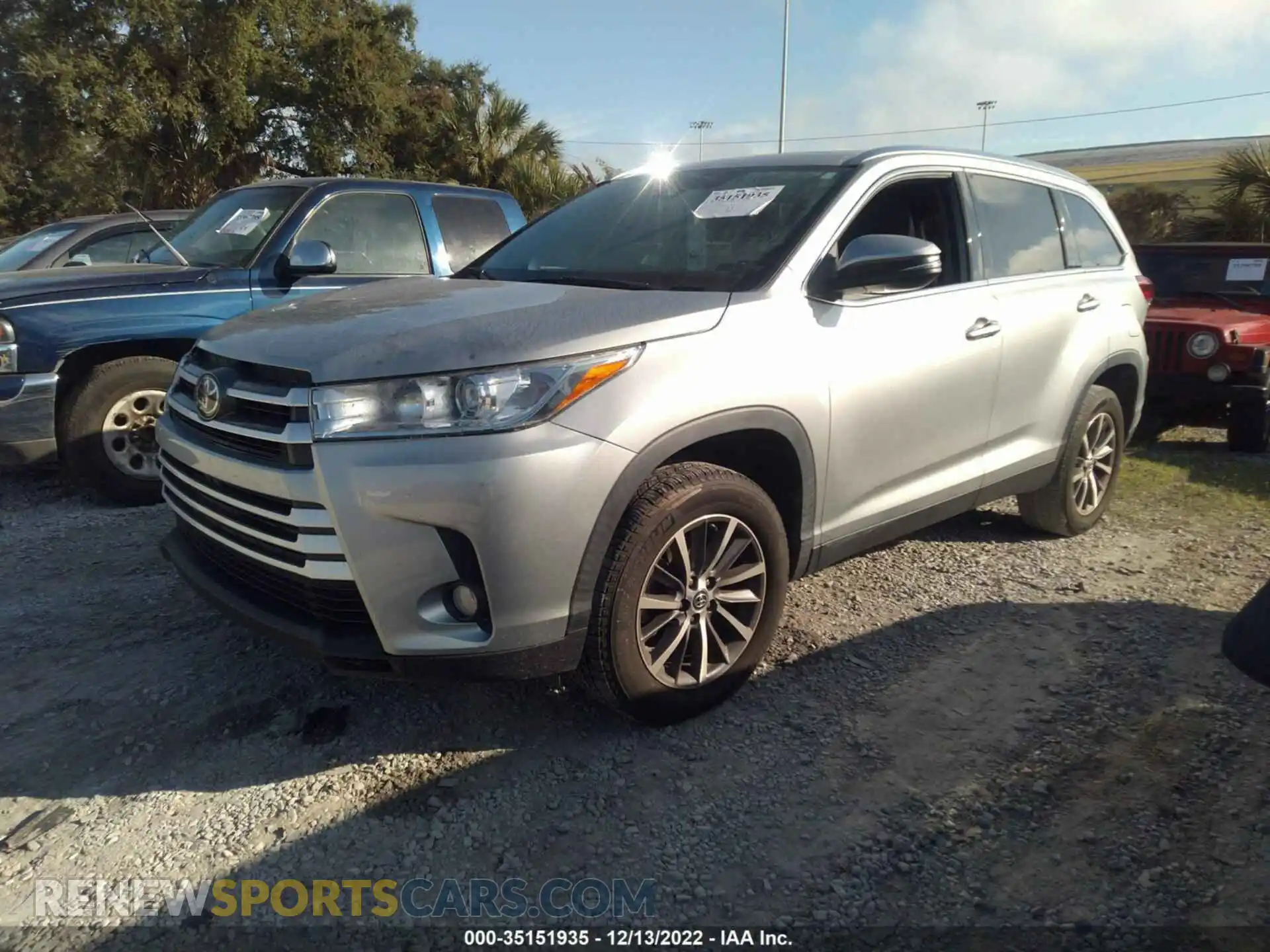2 Фотография поврежденного автомобиля 5TDKZRFH7KS568634 TOYOTA HIGHLANDER 2019
