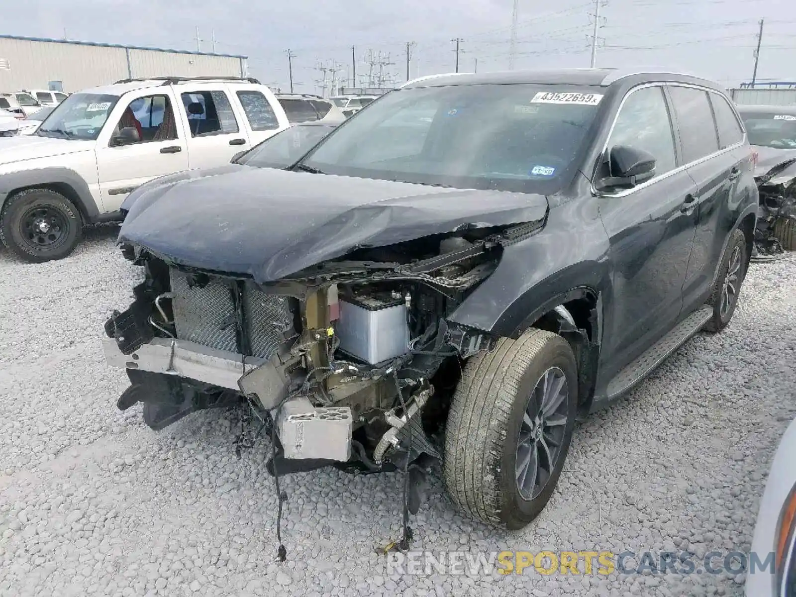 2 Photograph of a damaged car 5TDKZRFH9KS554797 TOYOTA HIGHLANDER 2019