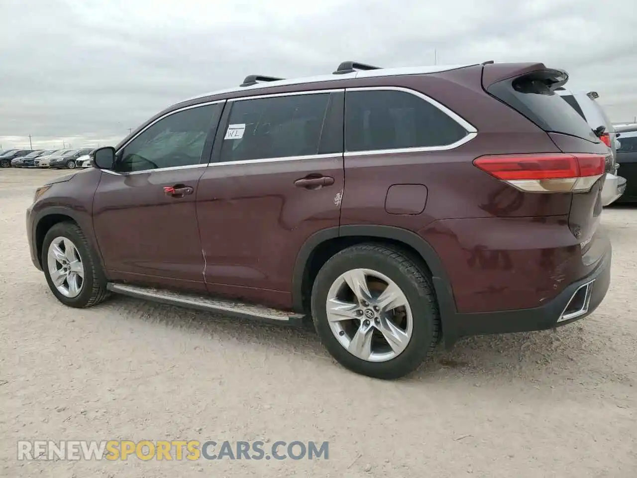 2 Photograph of a damaged car 5TDYZRFH0KS339304 TOYOTA HIGHLANDER 2019