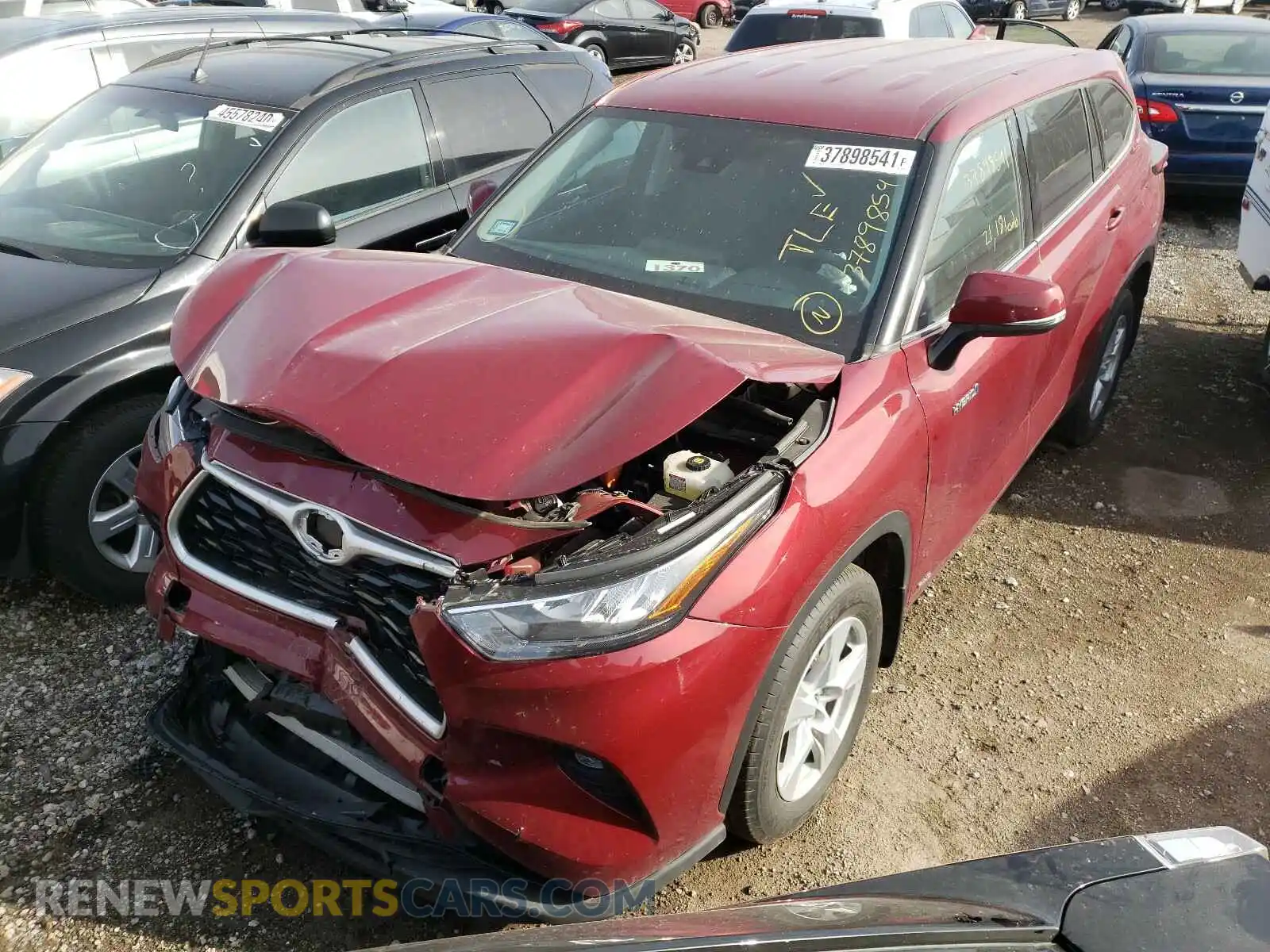 2 Photograph of a damaged car 5TDBBRCH3LS000200 TOYOTA HIGHLANDER 2020