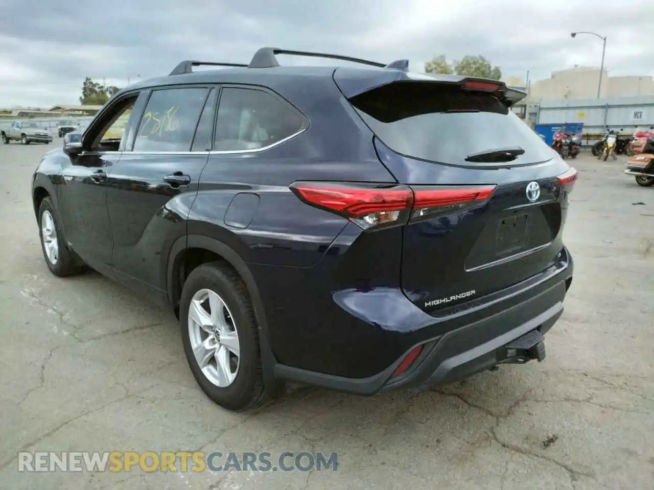 3 Photograph of a damaged car 5TDBBRCH9LS514200 TOYOTA HIGHLANDER 2020
