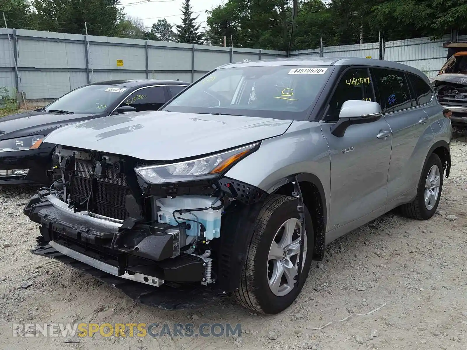 2 Photograph of a damaged car 5TDBBRCHXLS004793 TOYOTA HIGHLANDER 2020