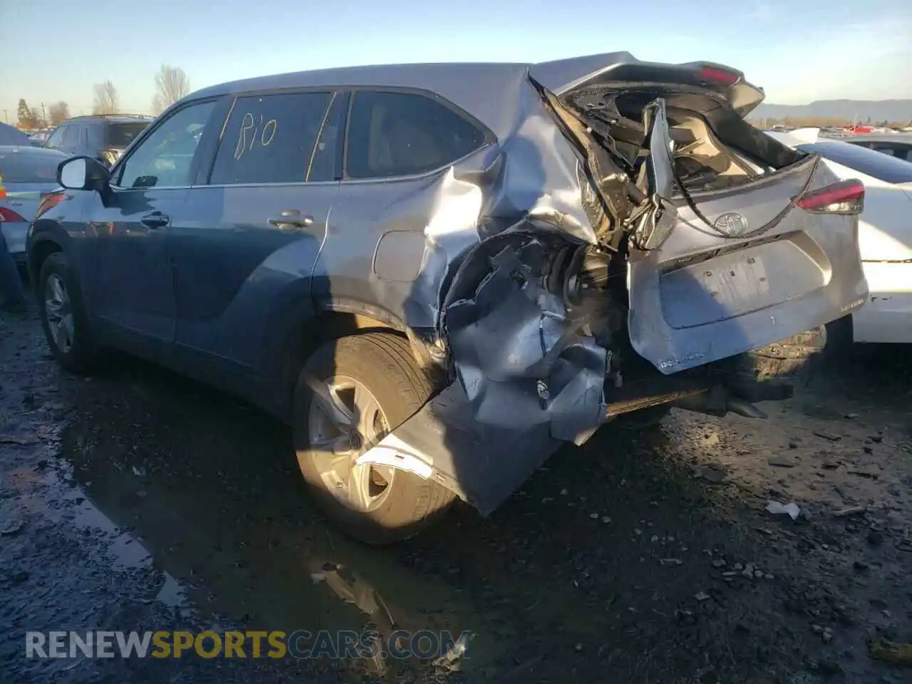 3 Photograph of a damaged car 5TDBZRBH3LS011517 TOYOTA HIGHLANDER 2020