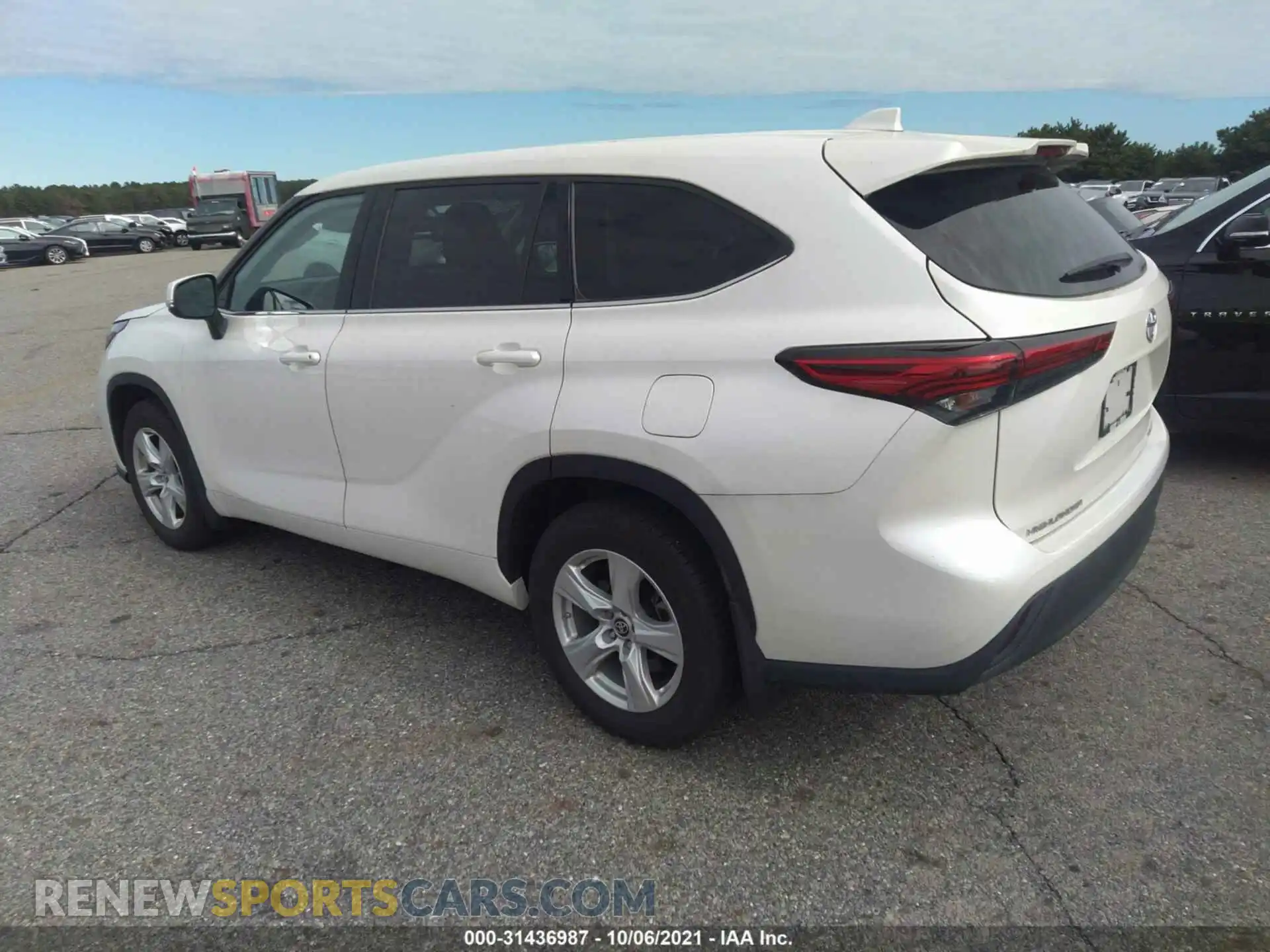 3 Photograph of a damaged car 5TDBZRBH9LS026247 TOYOTA HIGHLANDER 2020